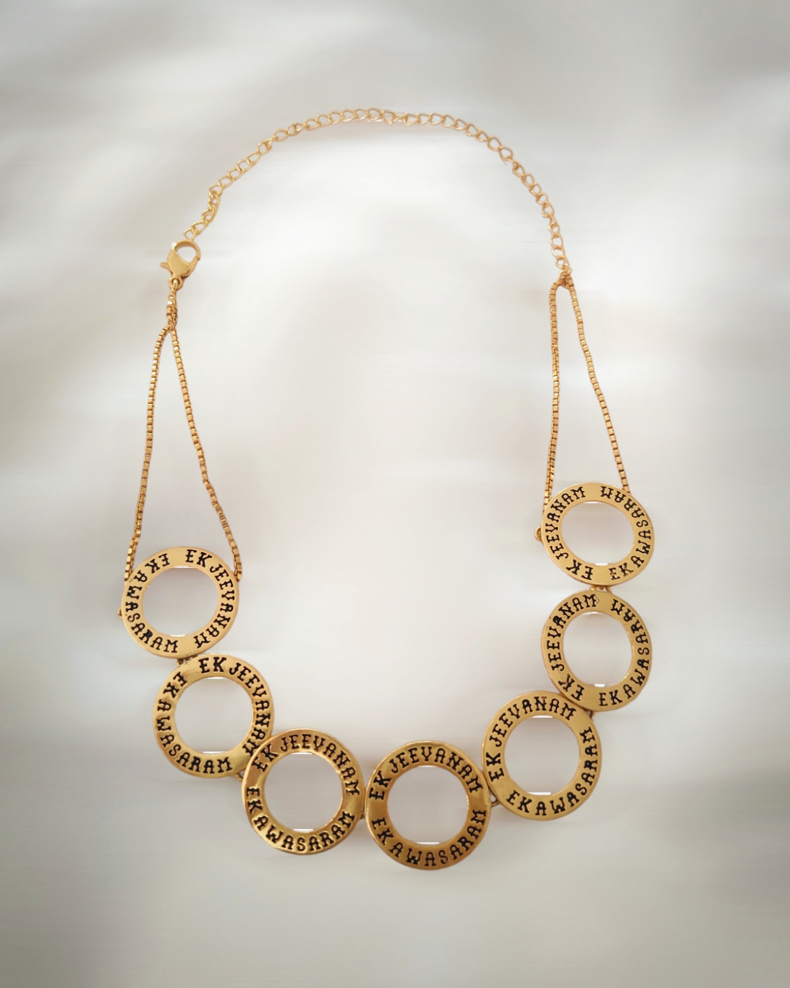 CIRCLE OF LIFE CHOKER