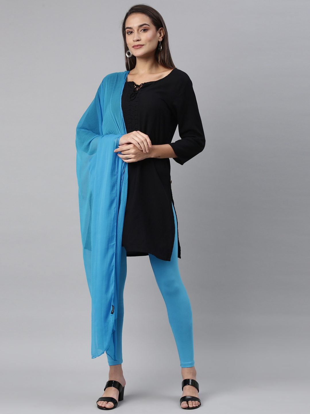Twin Birds Women'S Matching Shawl With Ankle Legging Combo