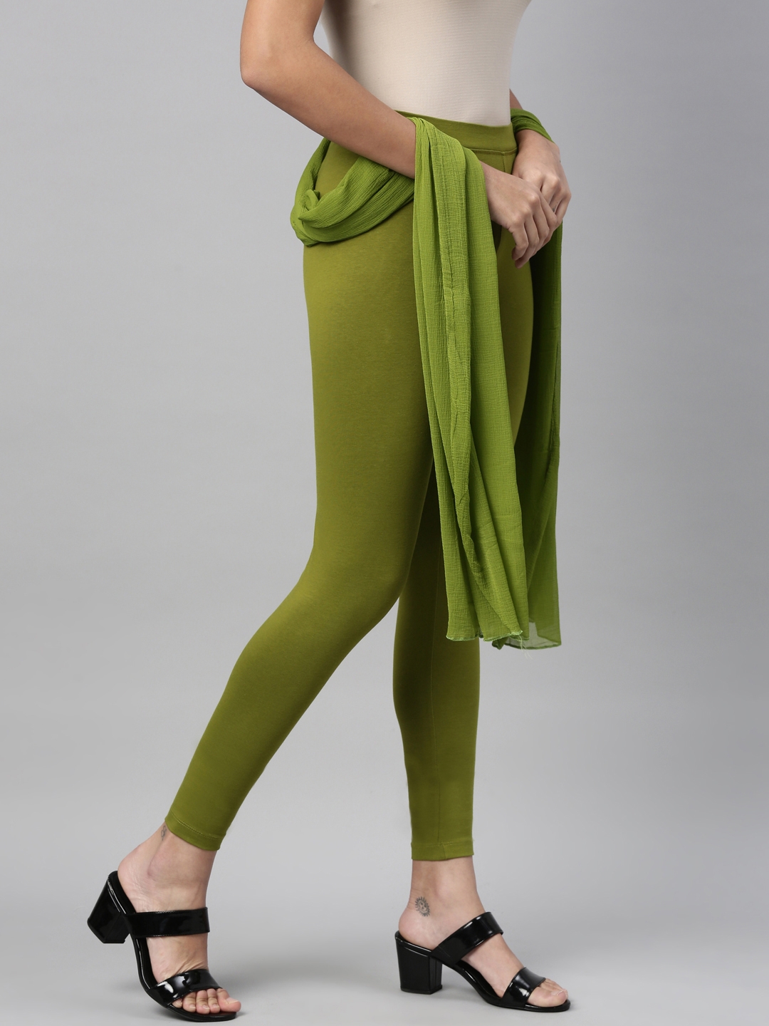 Buy TWIN BIRDS Women Green Solid Cotton Churidar-Length Leggings Online at  Best Prices in India - JioMart.