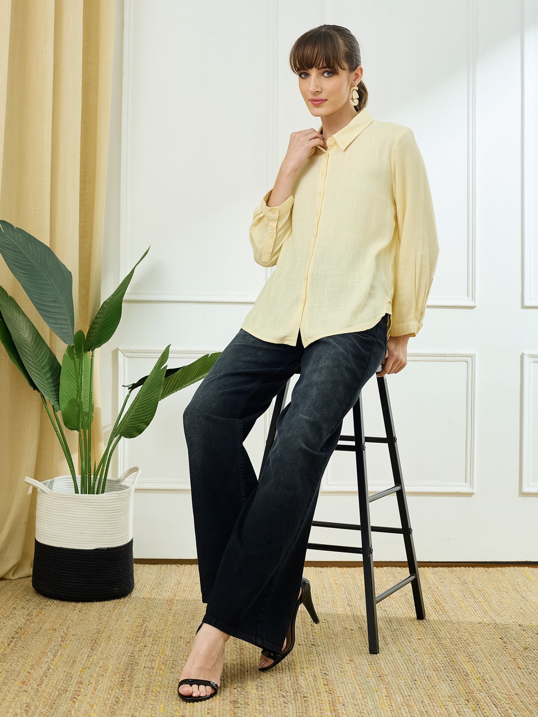 Latin Quarters Women'S Yellow Solid Straight Tunic