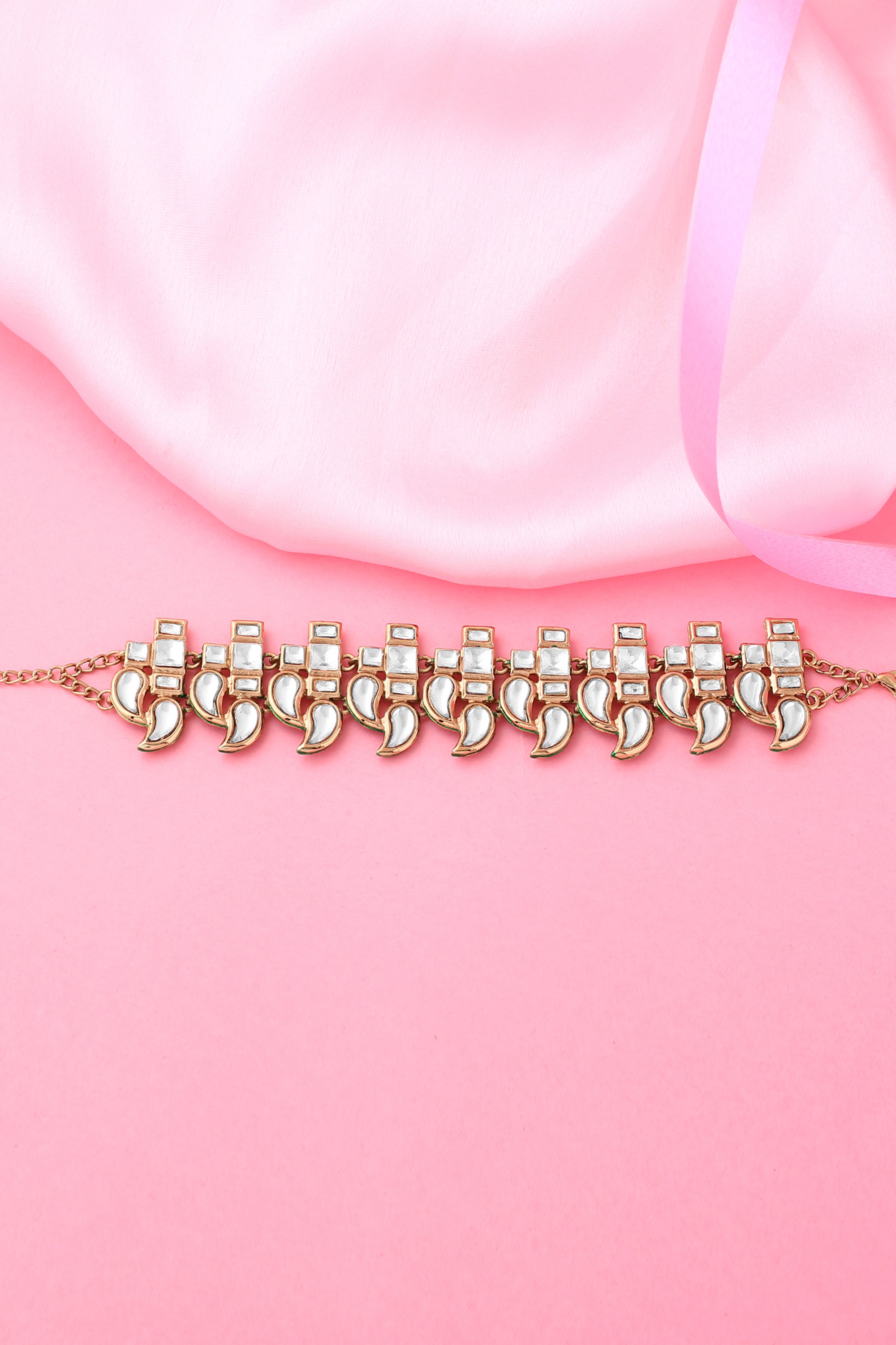 Estele Gold Plated Traditional Kundan Bracelet for Women – Elegant and Timeless Jewelry Accessory