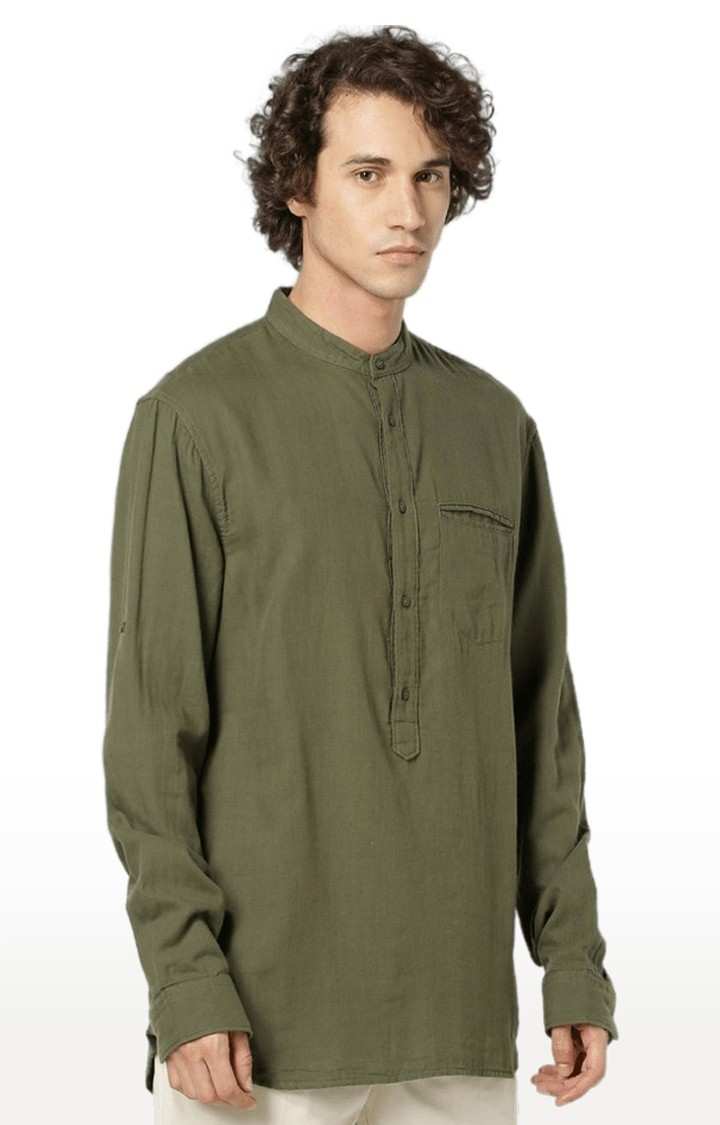 Men's Green Solid Casual Shirts