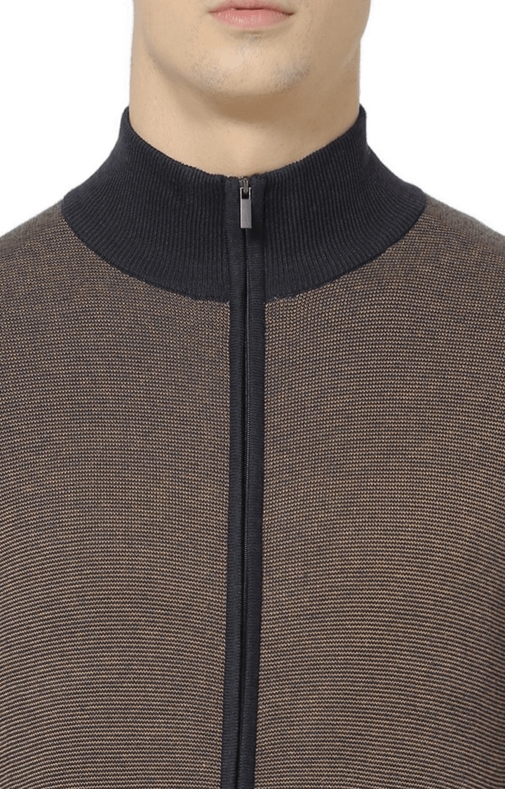 celio | Men's Brown Solid Sweatshirts 4