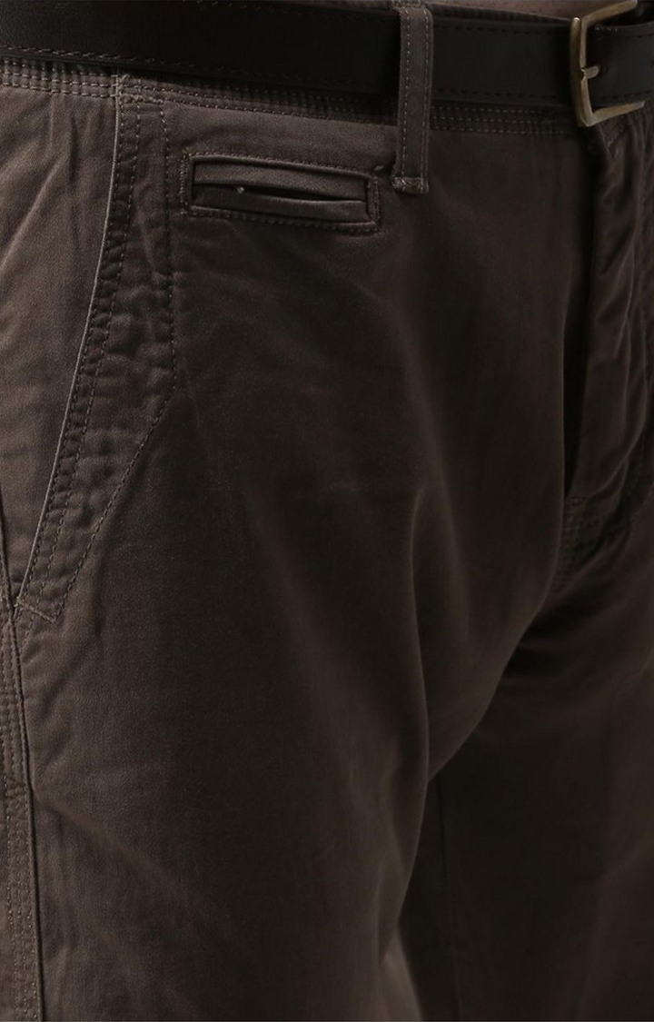 Men's Brown Cotton Blend Solid Chinos