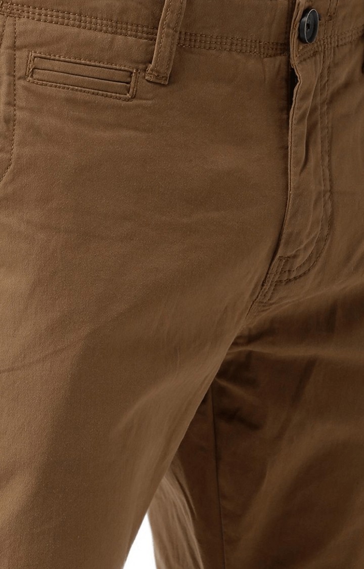 Men's Brown Cotton Blend Solid Chinos