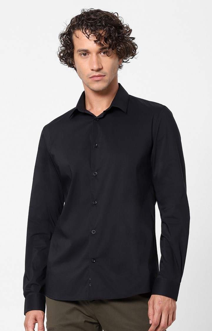 Men's Black Solid Casual Shirts
