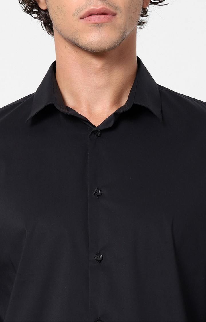 Men's Black Solid Casual Shirts