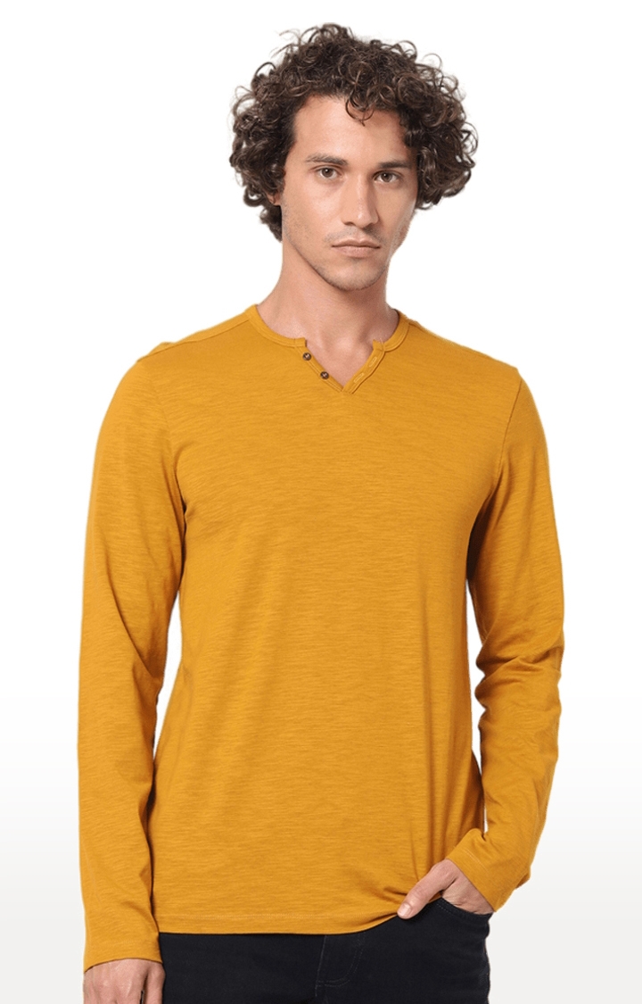 celio | Men's Yellow Solid Regular T-Shirts