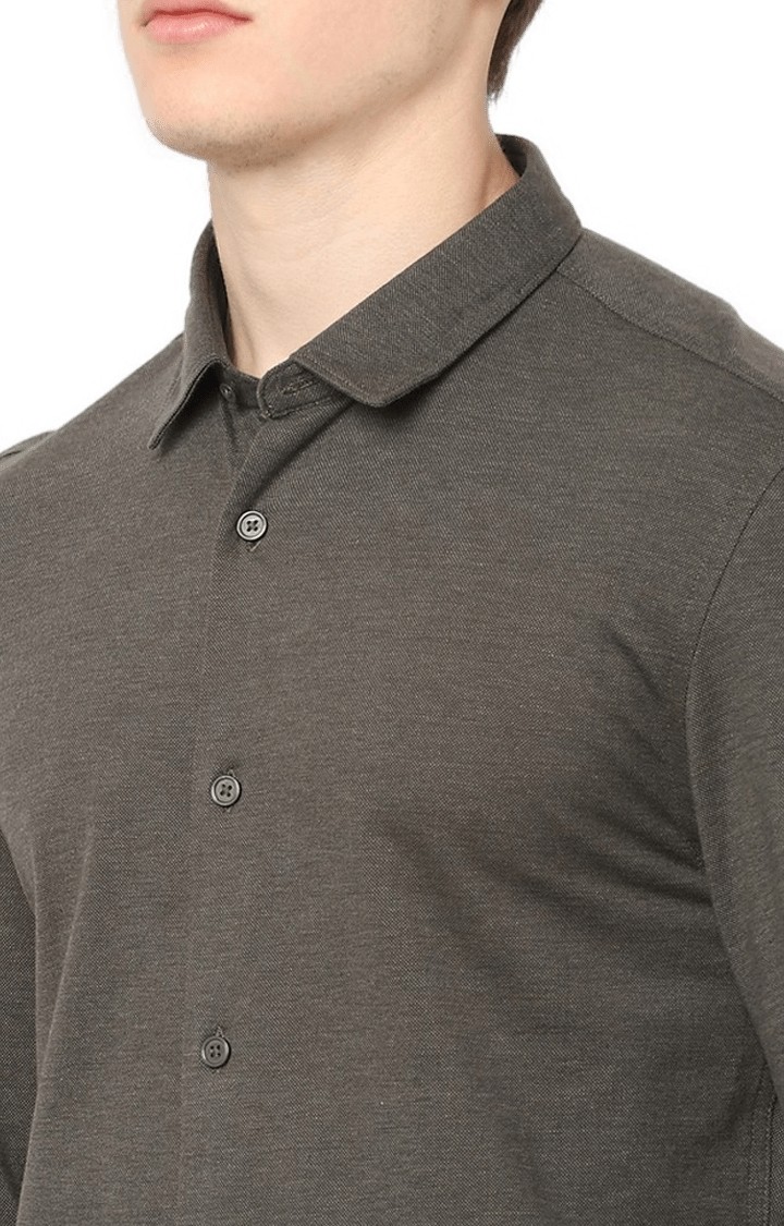 Men's Green Solid Casual Shirts