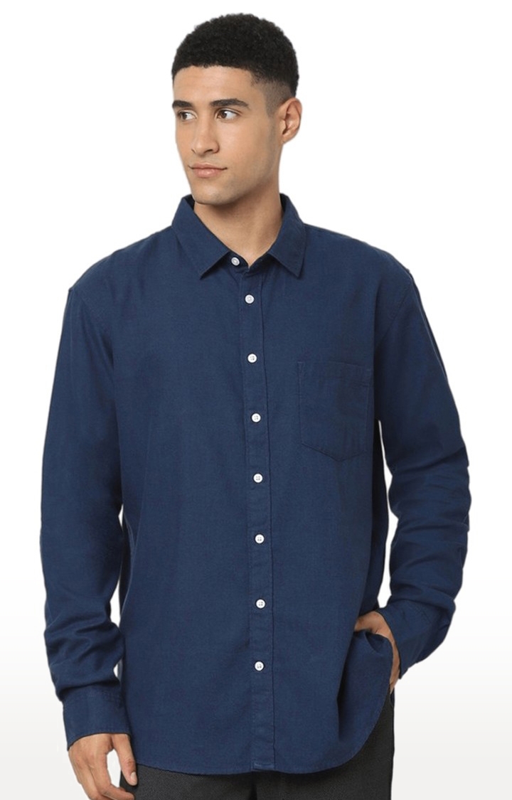 Men's Blue Solid Casual Shirts