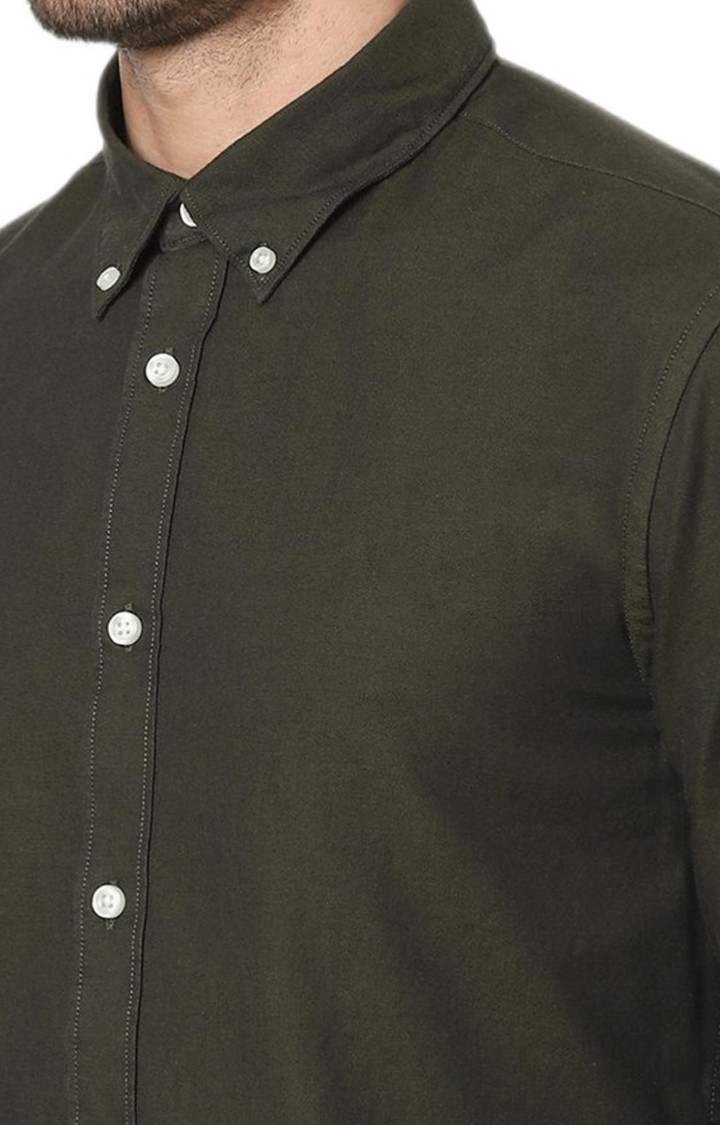 Men's Green Solid Casual Shirts