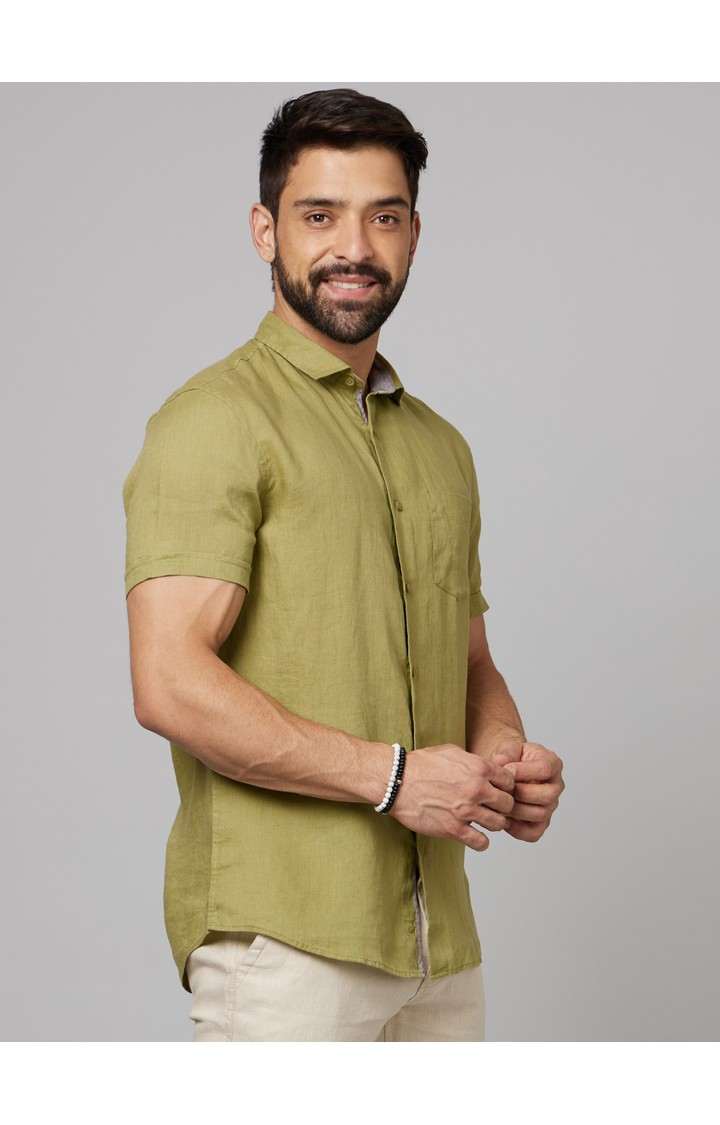 Men's Green Solid Casual Shirts