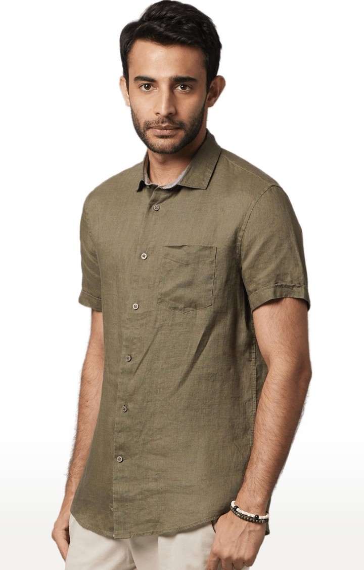 Men's Green Solid Casual Shirts