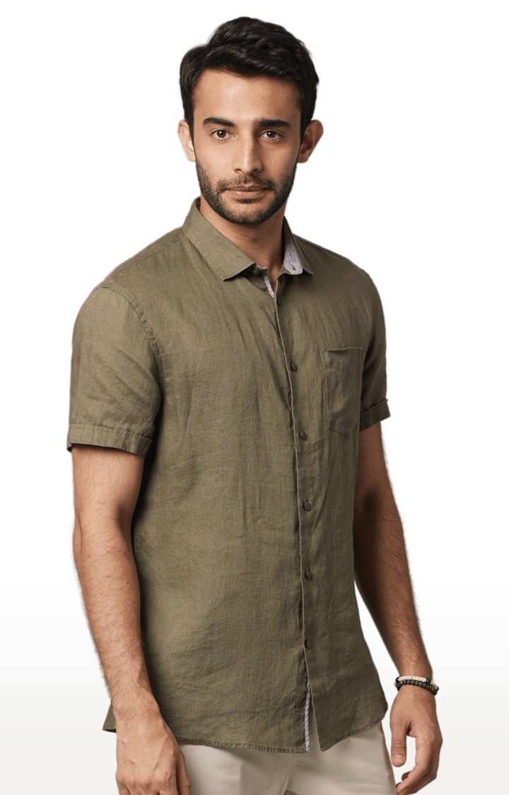 Men's Green Solid Casual Shirts