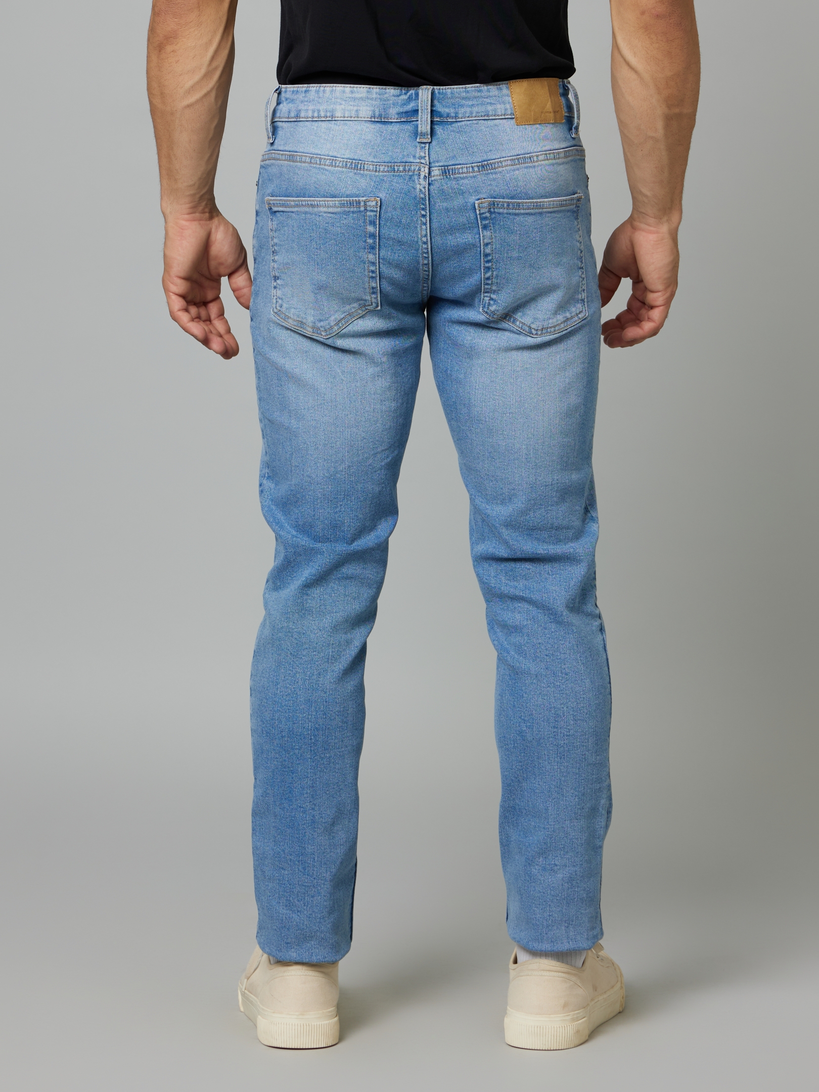 celio | Men's Blue Cotton Solid Tapered Jeans 1