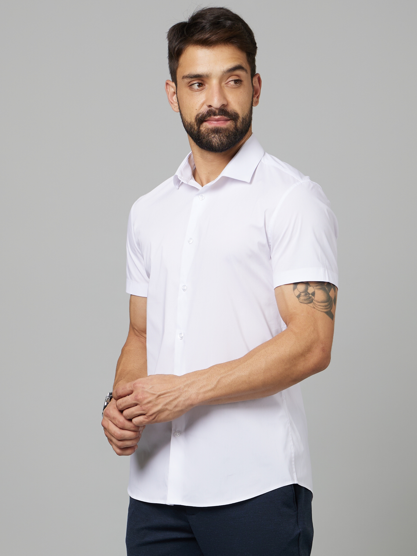 Men's White Solid Casual Shirts