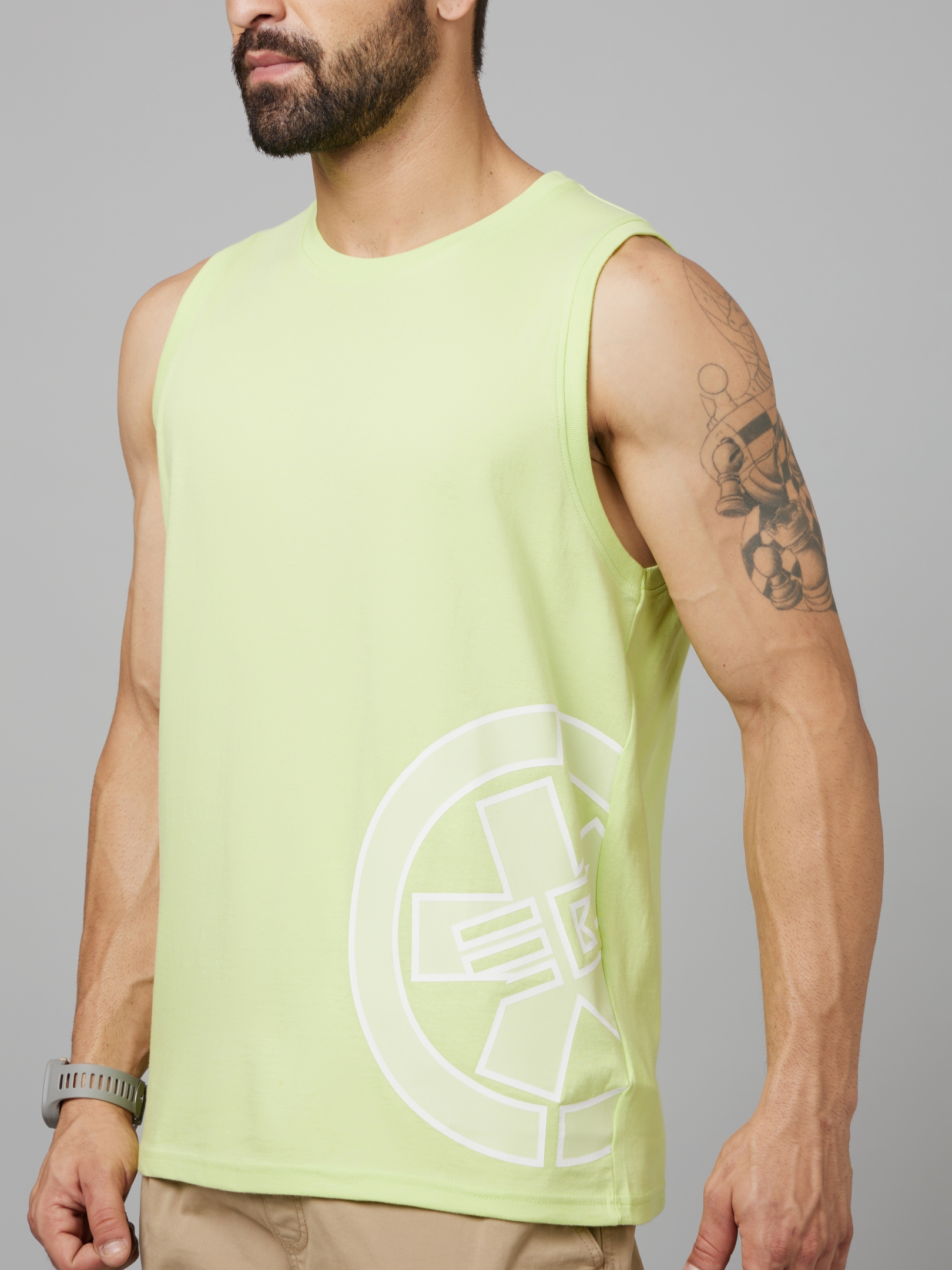 celio | Men's Green Solid Regular T-Shirts 9