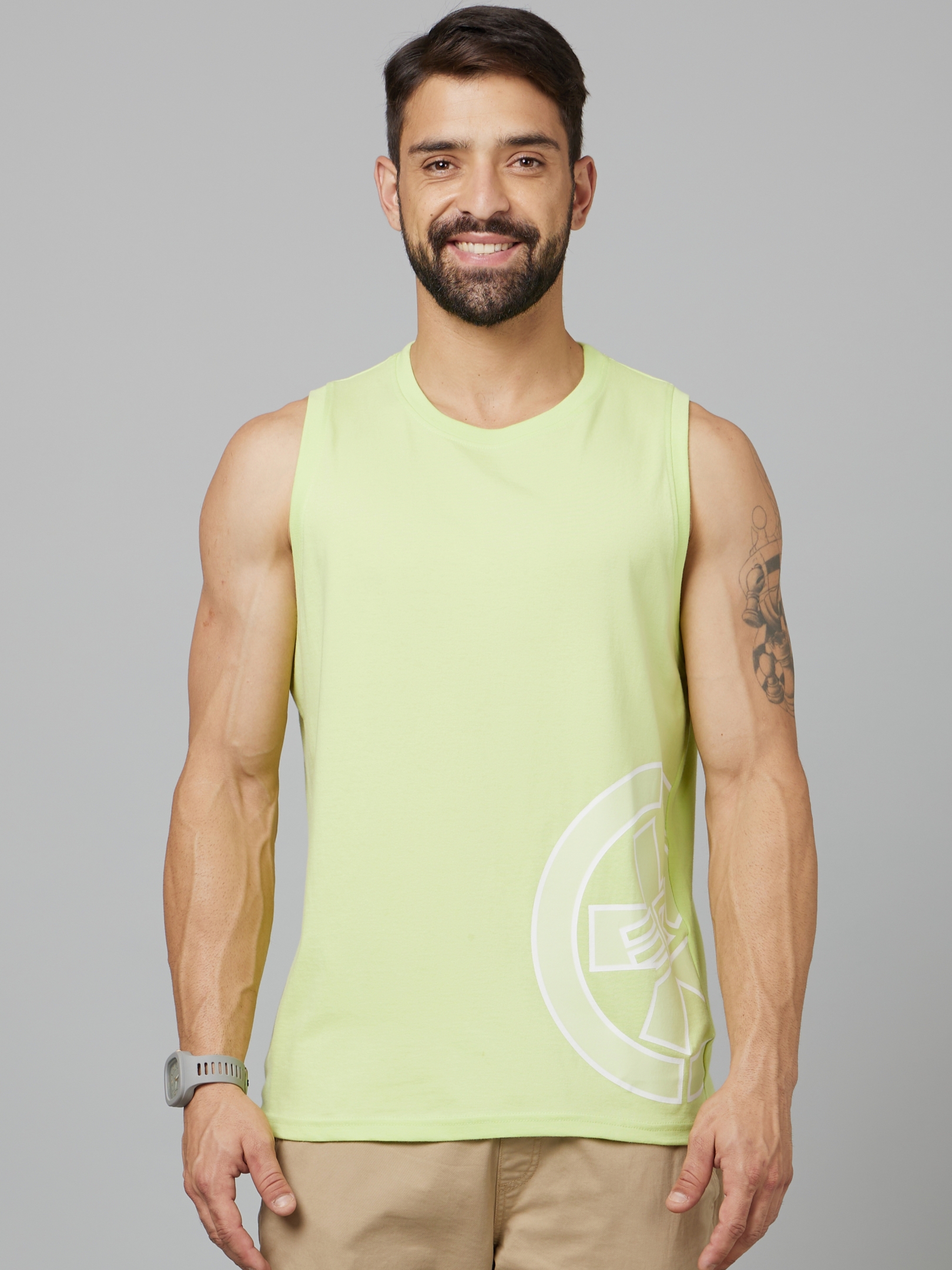 celio | Men's Green Solid Regular T-Shirts 0