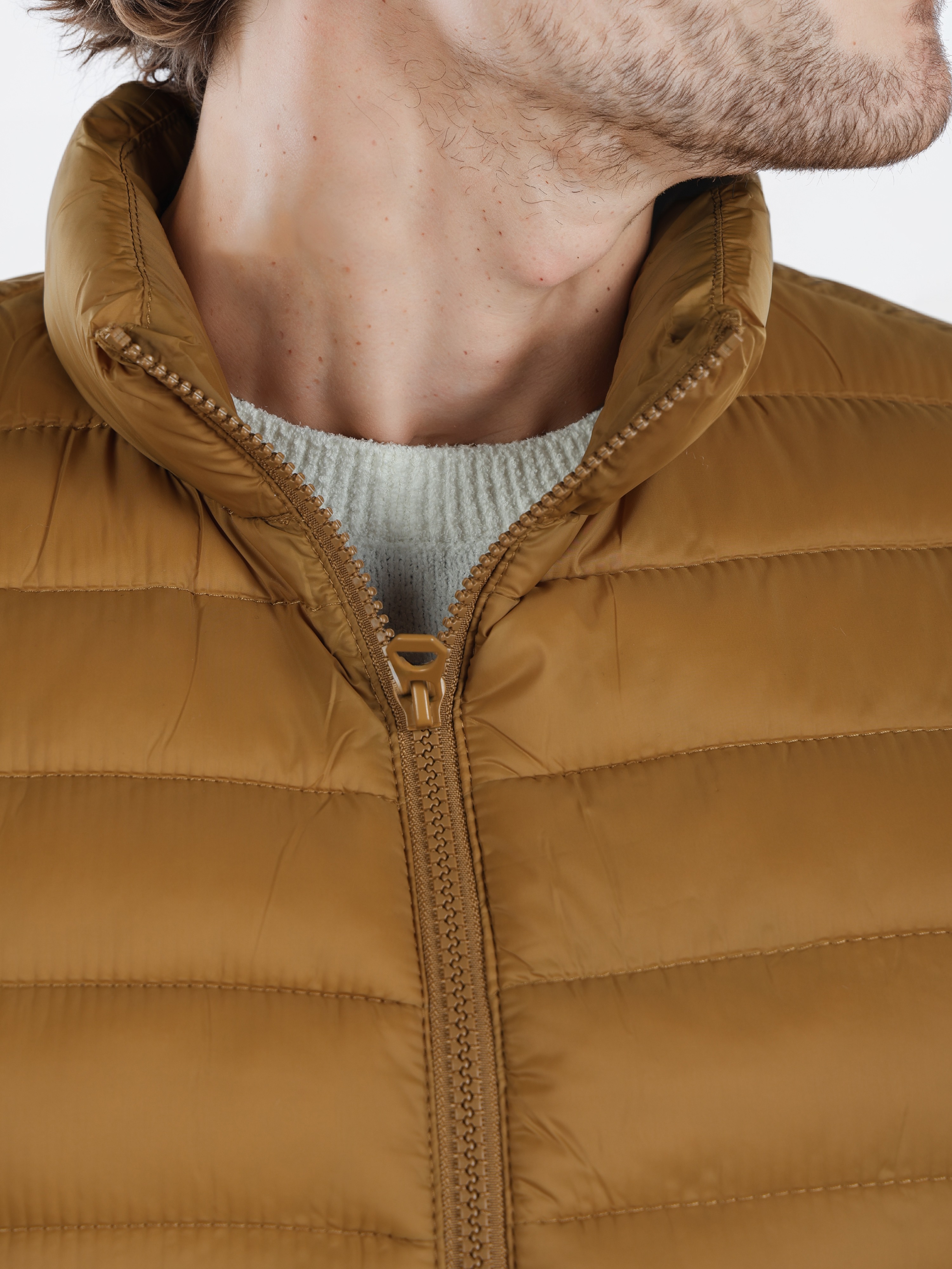 Celio Men Brown Solid Straight Fit Polyamide Sleeveless Bomber Jacket