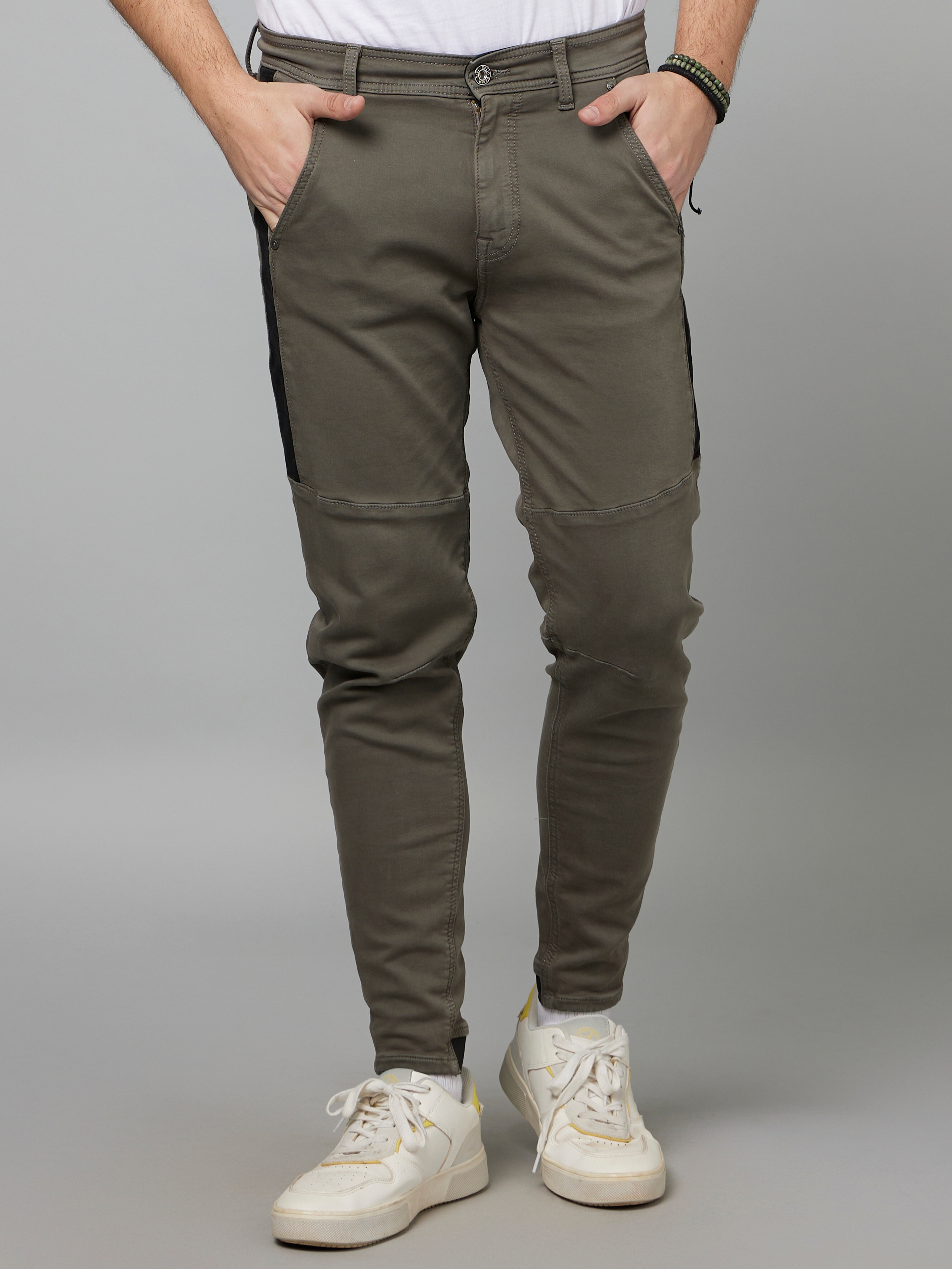 Men's Green Cotton Blend Solid Slim Jeans