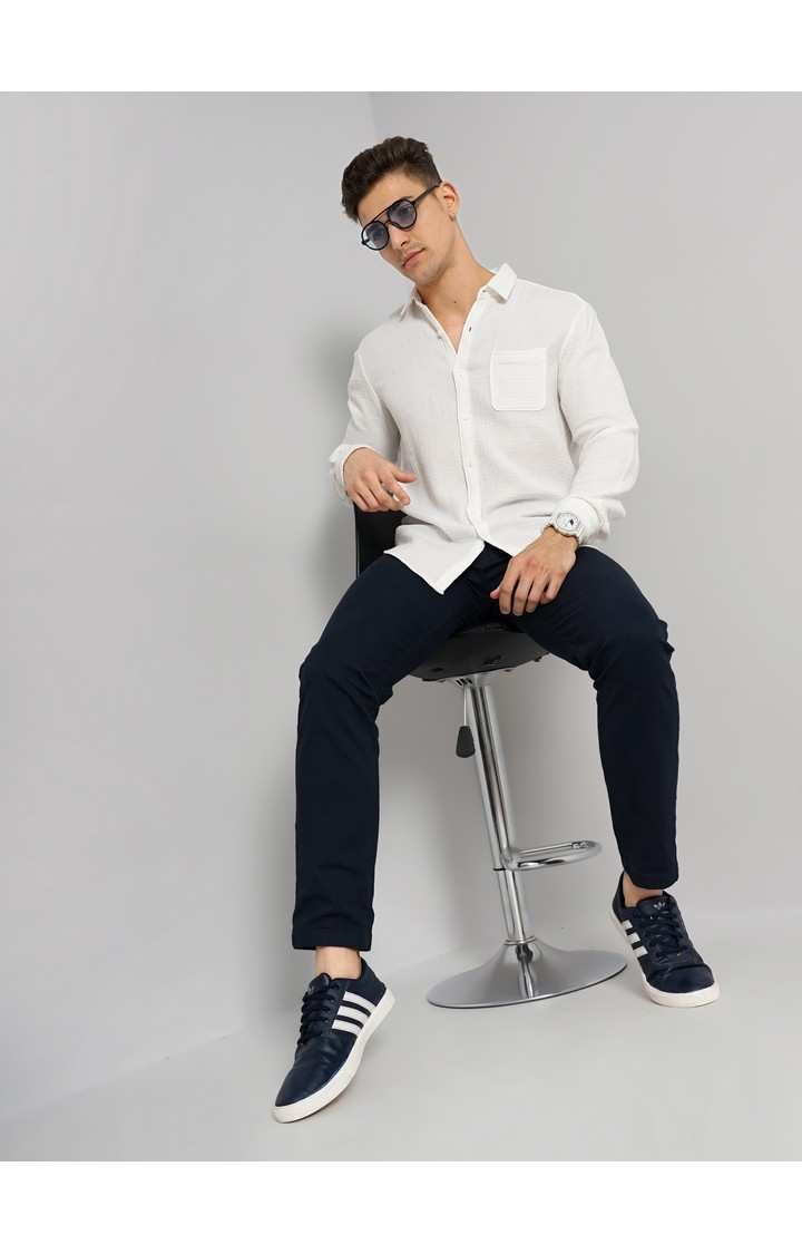 Men's White Solid Casual Shirts