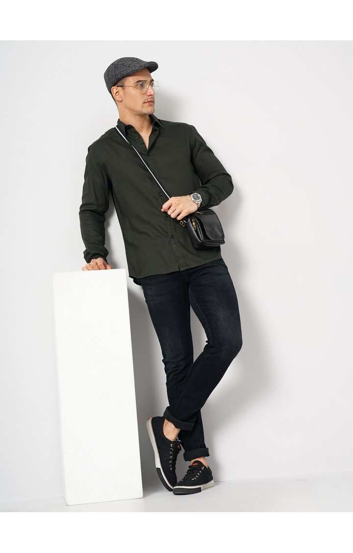 Men's Green Solid Casual Shirts
