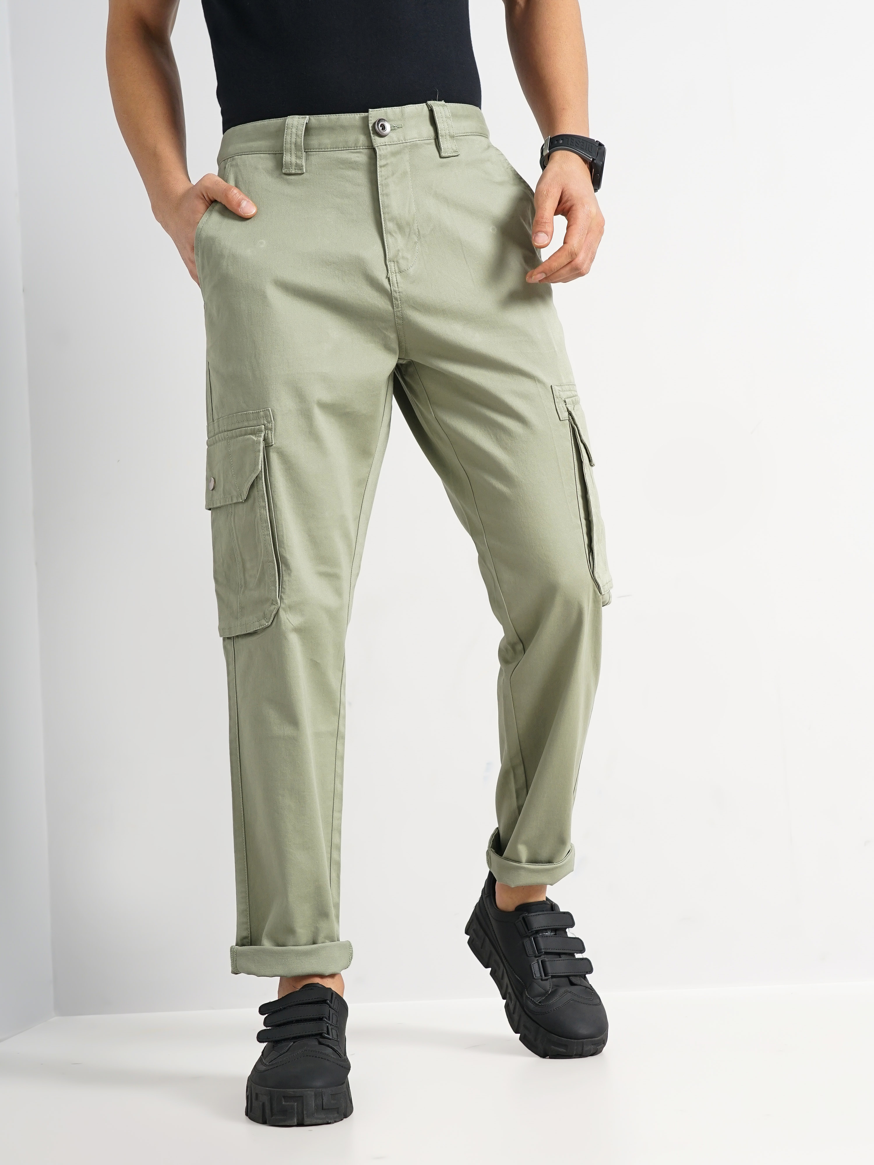 Celio Men Green Solid Regular Fit Cotton Trousers