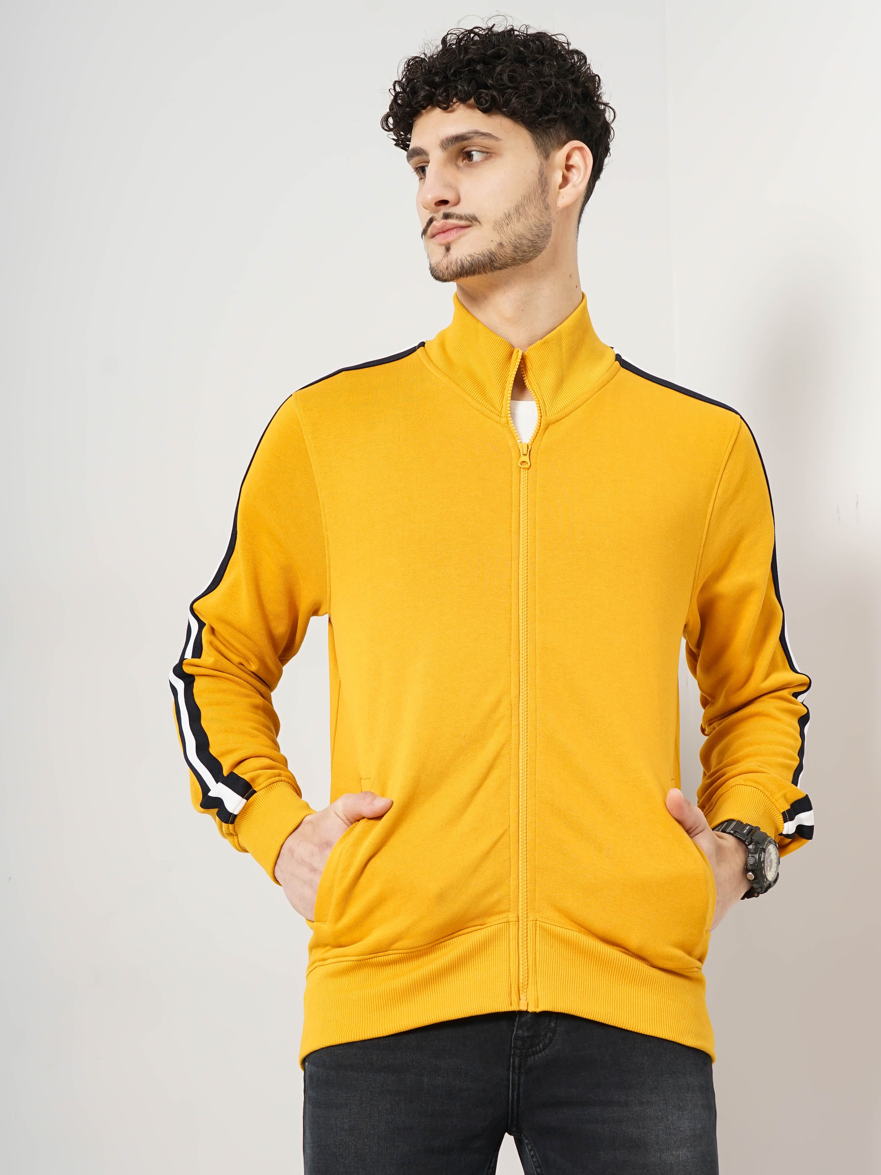 Celio Men's solid Yellow Full Sleeve Sweatshirt