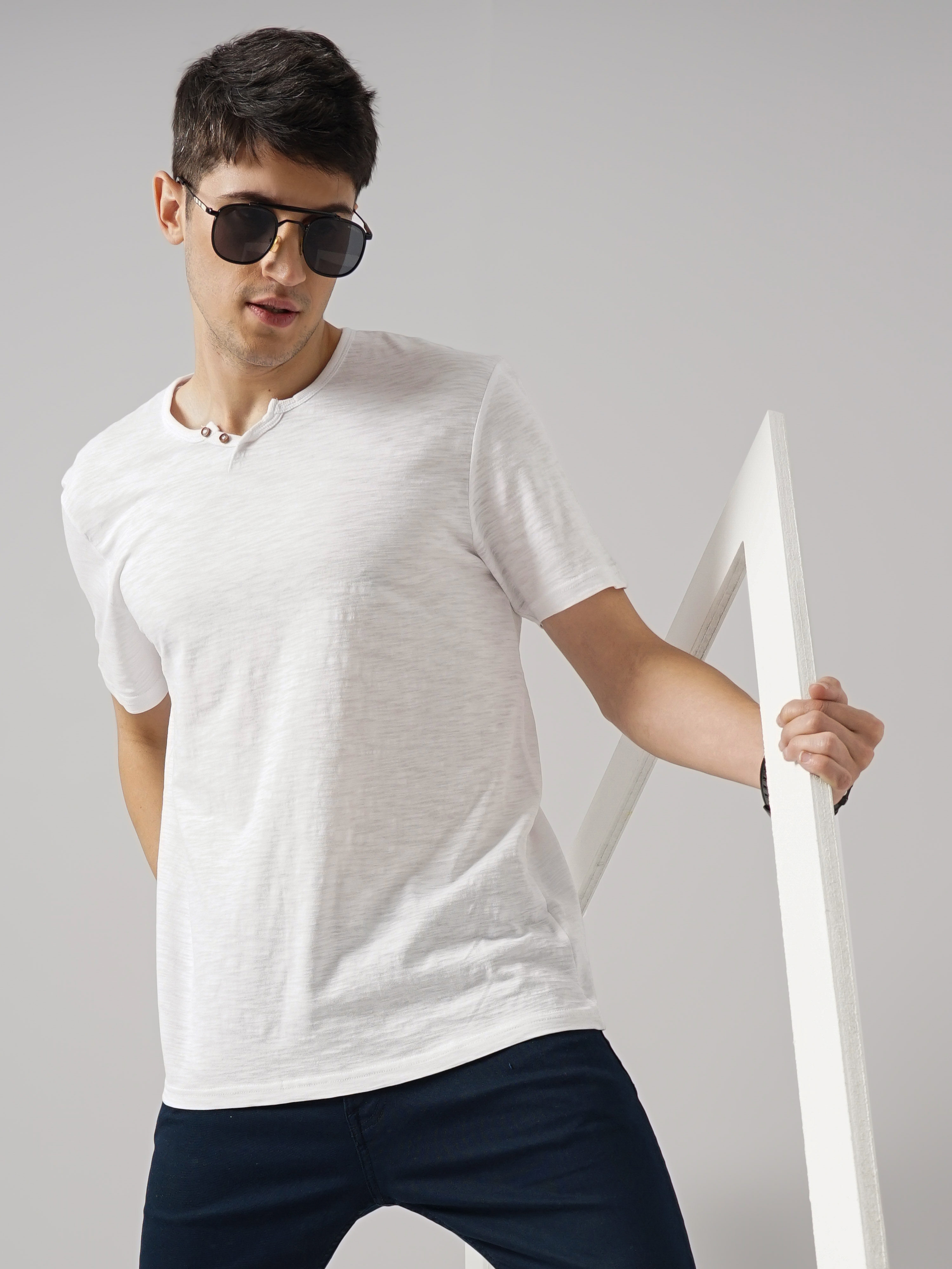 Celio Men White Solid Regular Fit Cotton Fashion T-Shirt