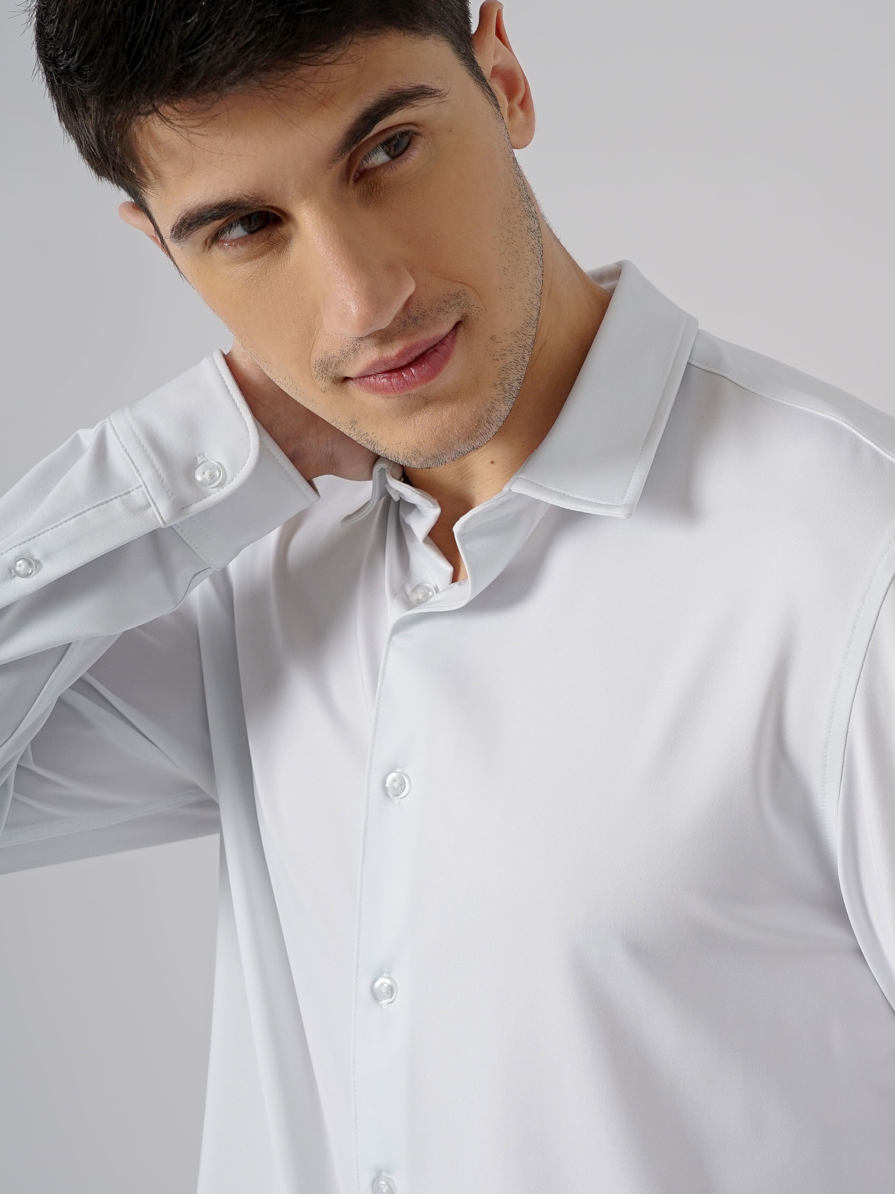 Celio Men White Solid Regular Fit Polyester Knit Casual Shirt
