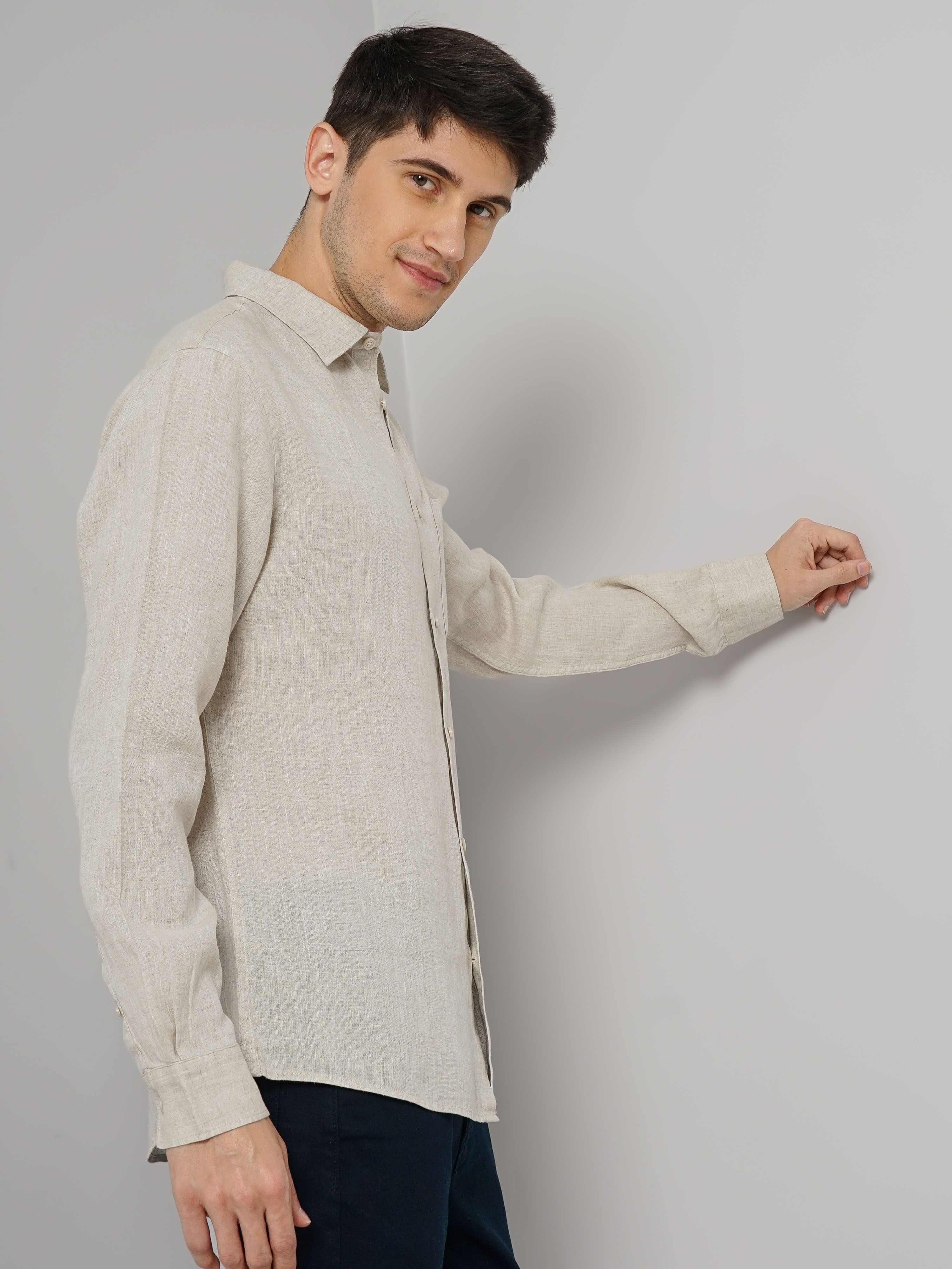Celio Men Off White Solid Regular Fit Linen Casual Shirt