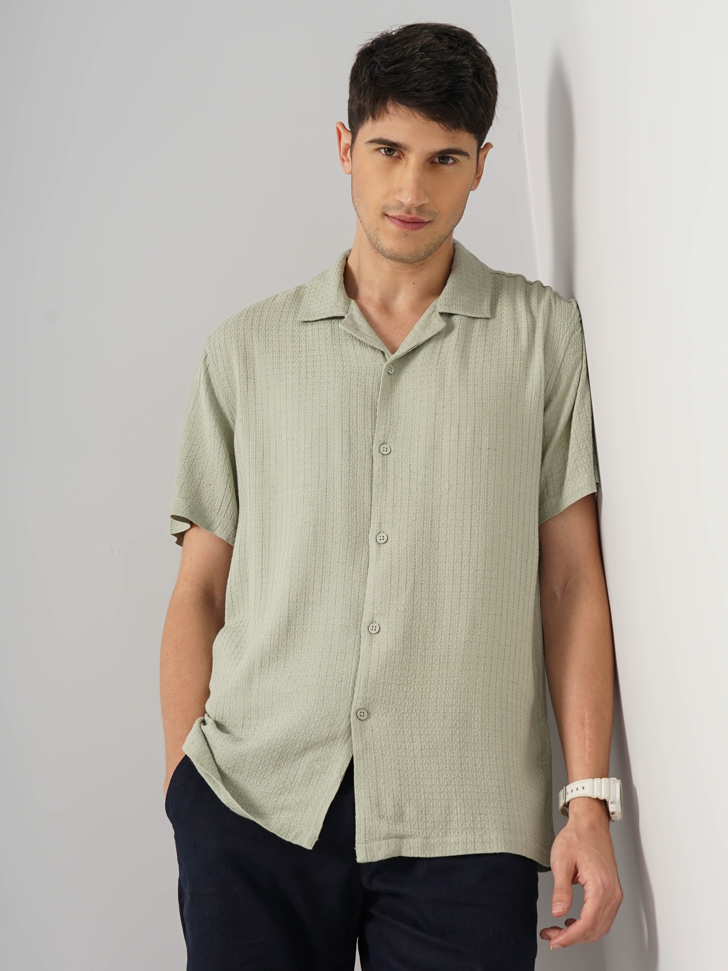 Celio Men Green Solid Regular Fit Viscose Rayon Soft Touch Casual Shirt