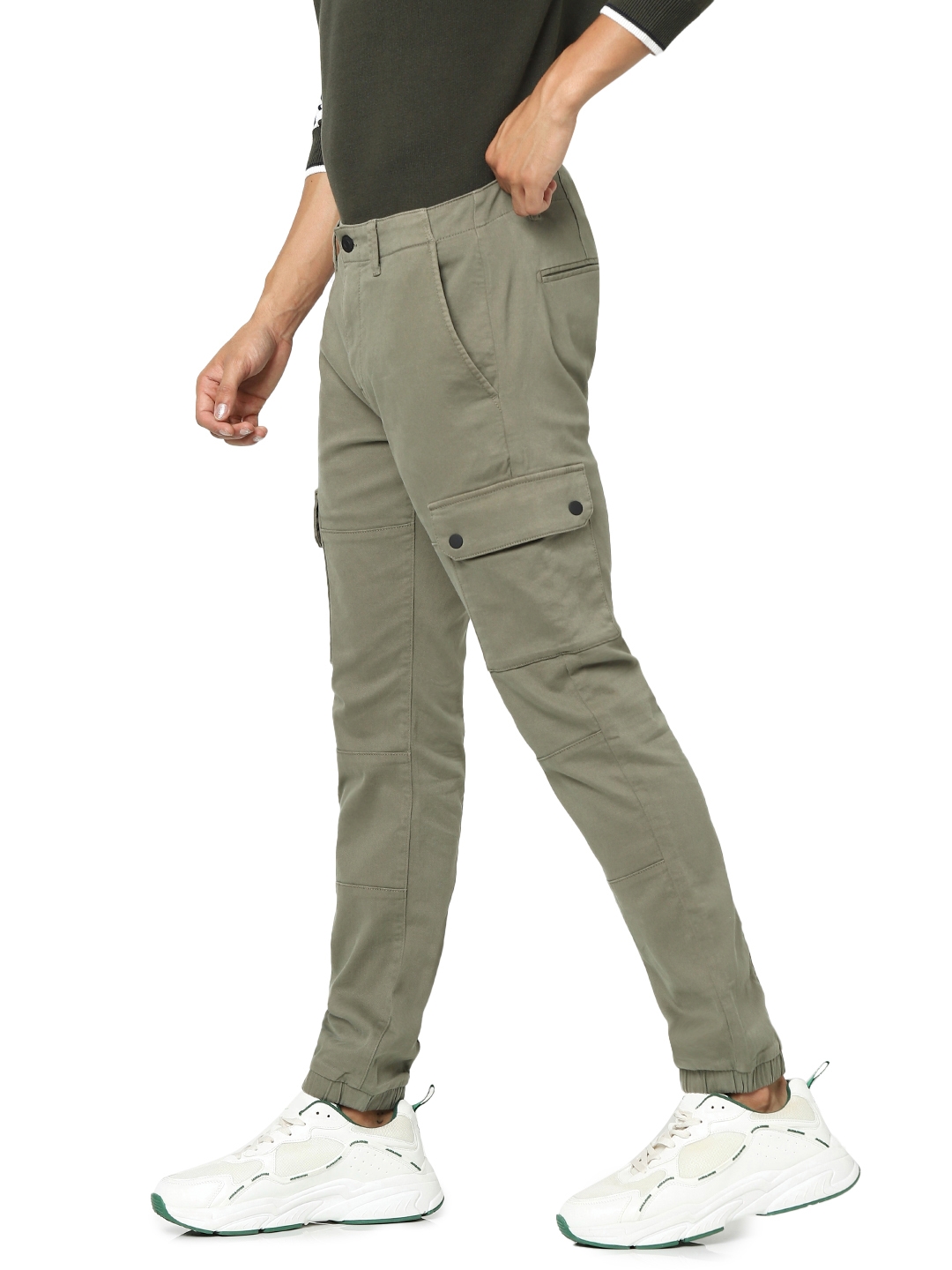 celio | Celio Men Green Solid Loose Fit Cotton Cargo Casual Trouser 1