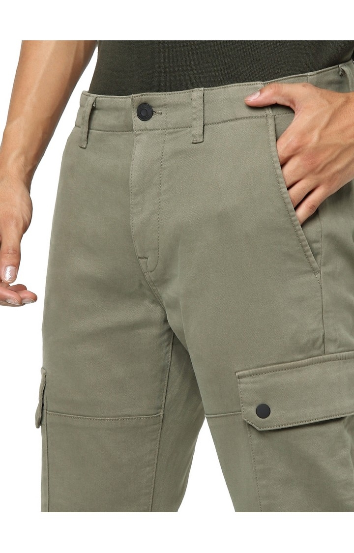 Celio Men Green Solid Loose Fit Cotton Cargo Casual Trouser