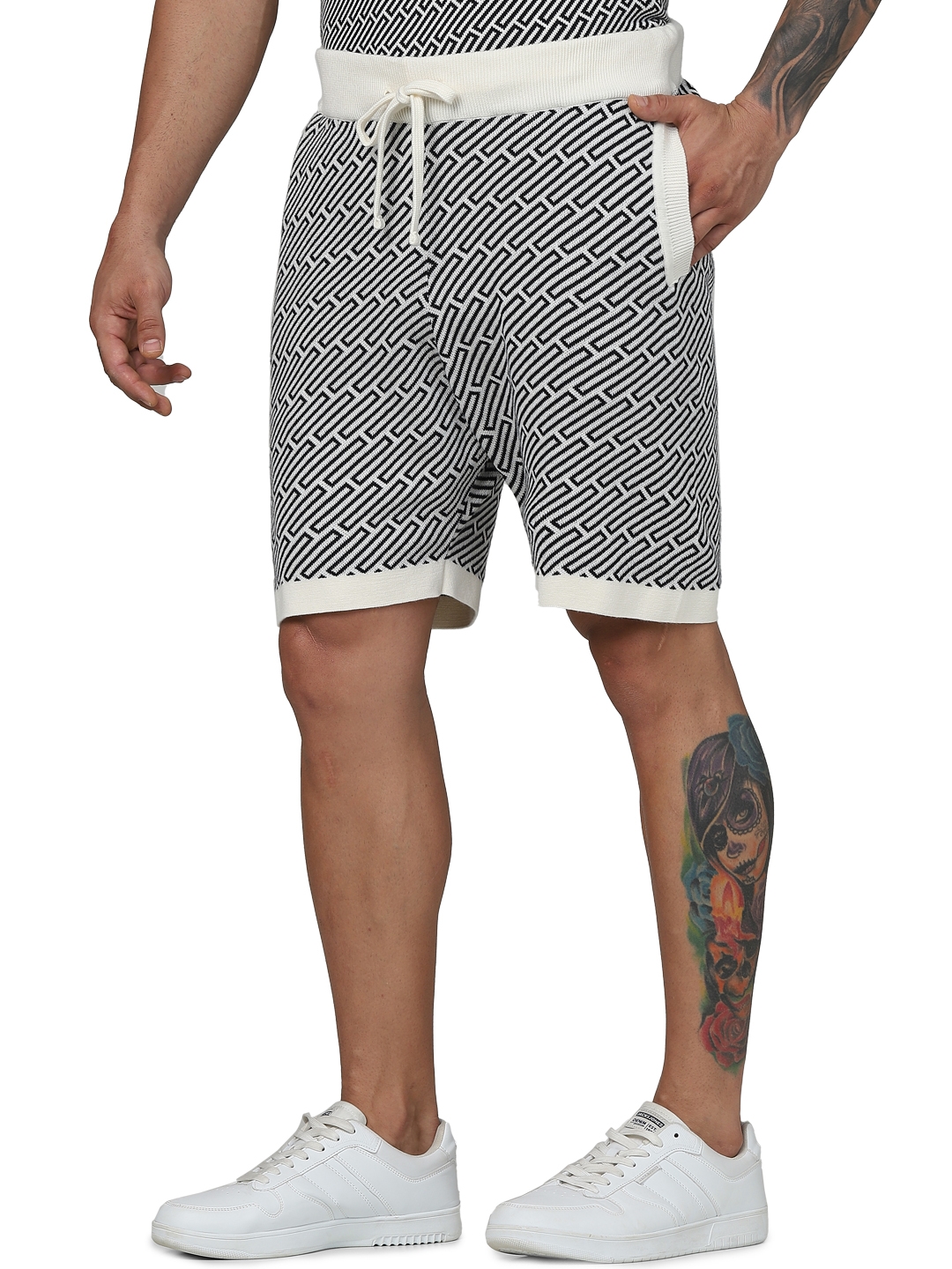Celio Men Black Graphics Regular Fit Cotton Flatknit Bermuda Shorts