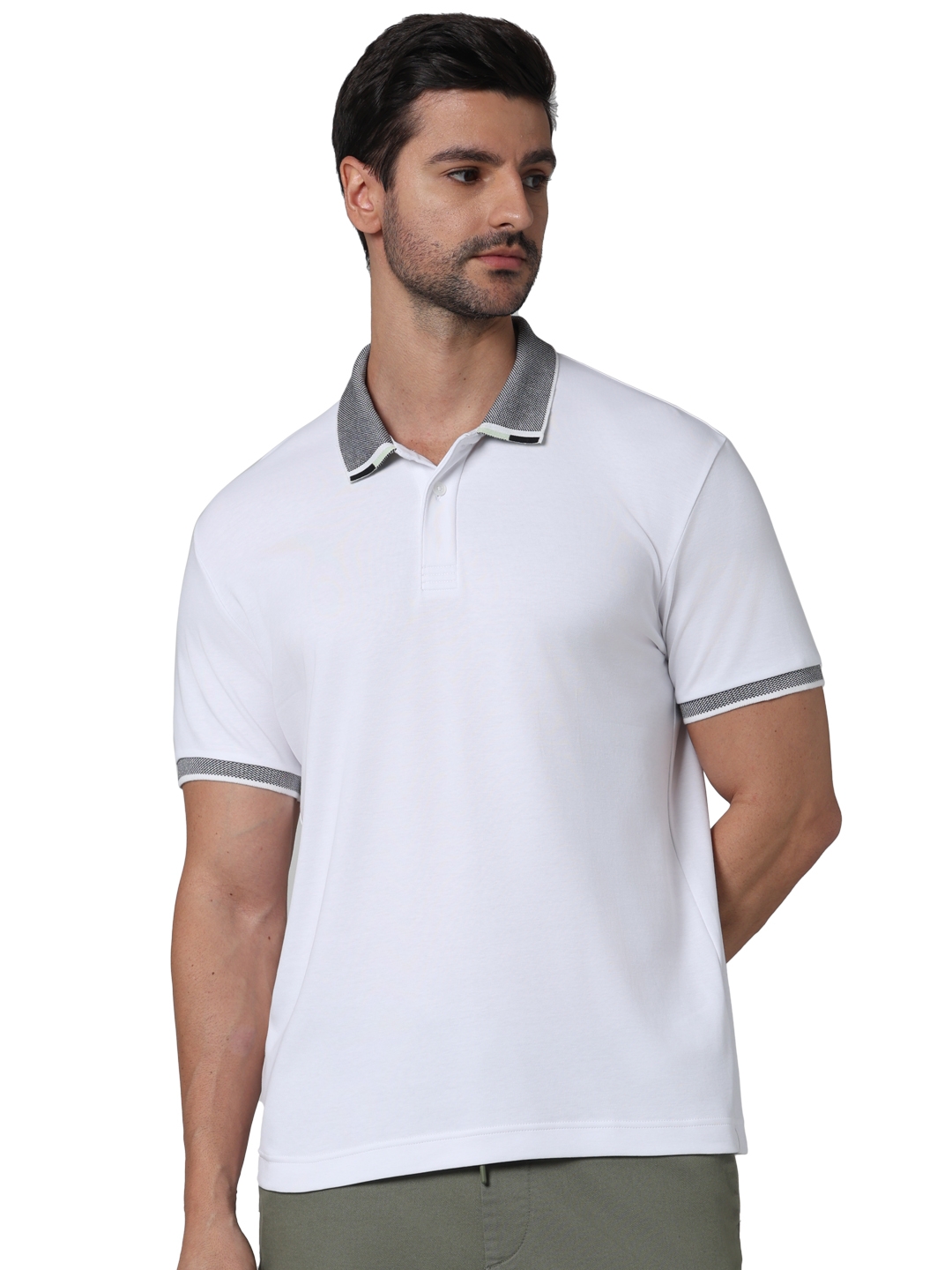 Celio Men Off White Solid Regular Fit Cotton Fashion Polo Tshirt