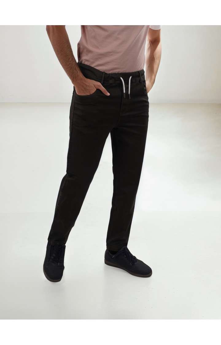 Celio Men Black Solid Slim Fit Cotton Joggers Jeans