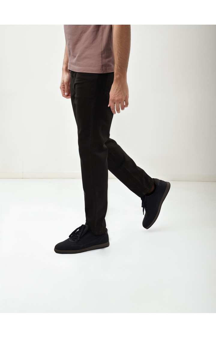 Celio Men Black Solid Slim Fit Cotton Joggers Jeans