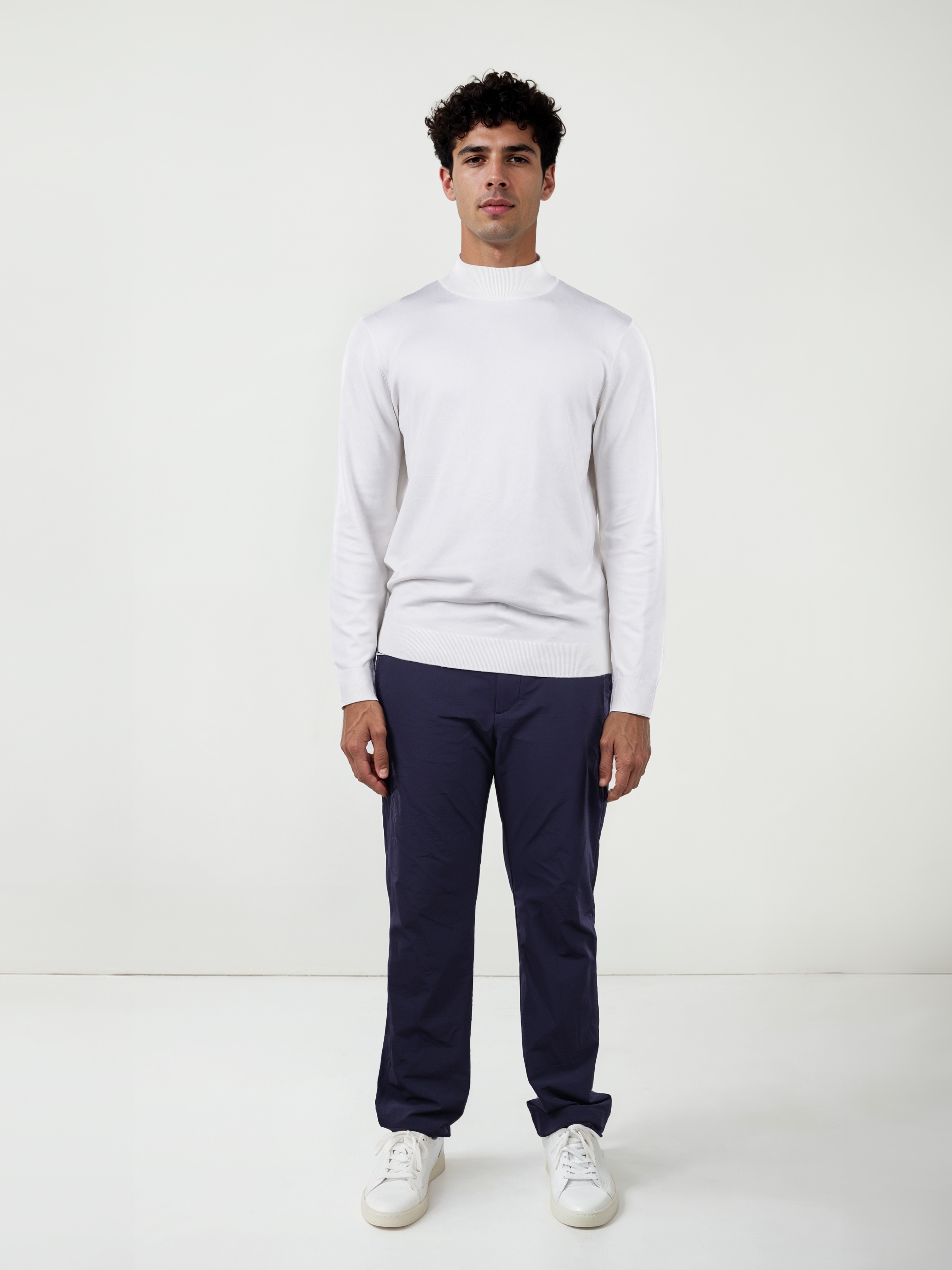 Celio Men Off White Solid Regular Fit Viscose Rayon Basic Jumper Sweater