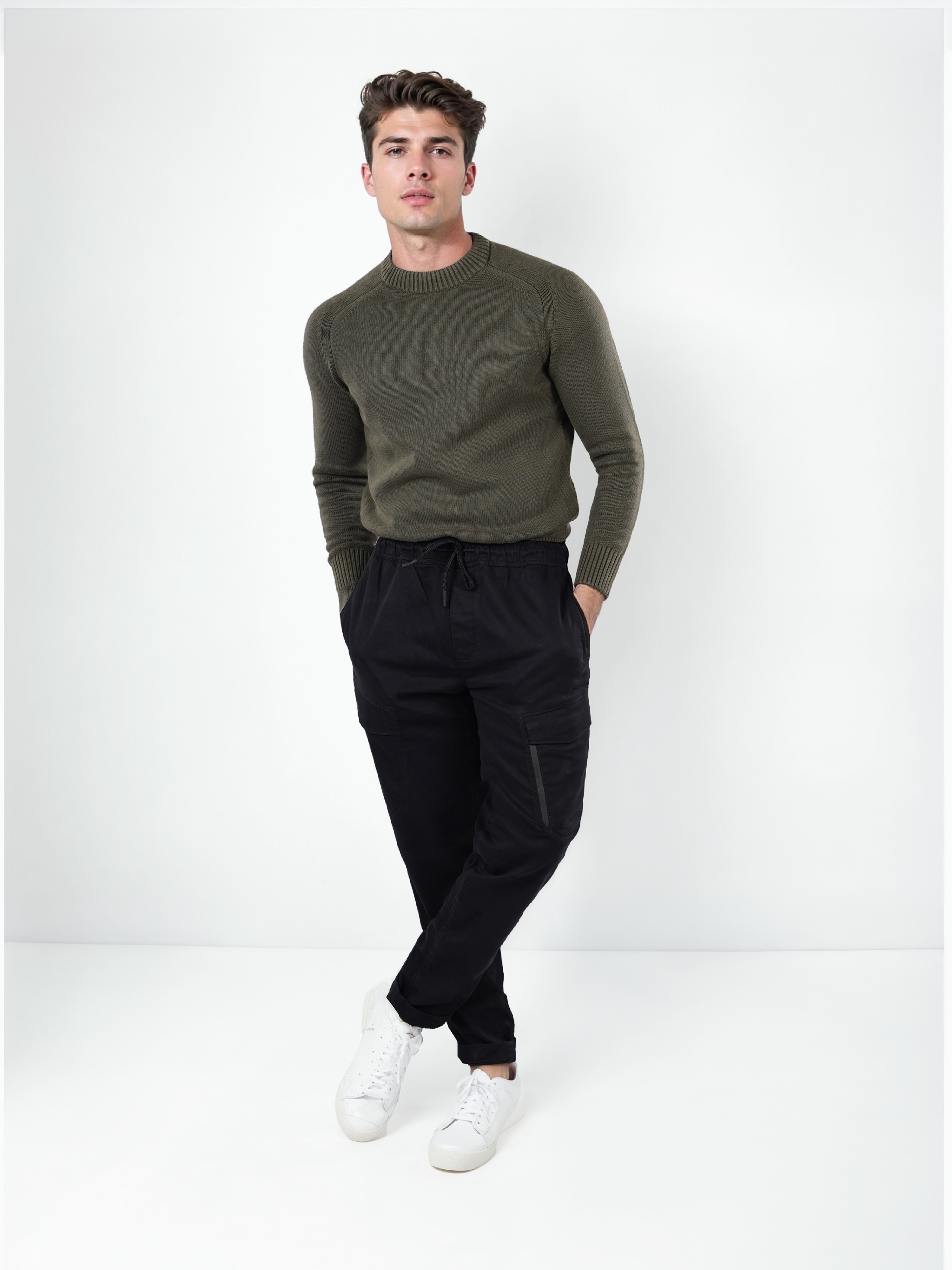 Celio Men Black Solid Slim Fit Cotton Cargo Trousers