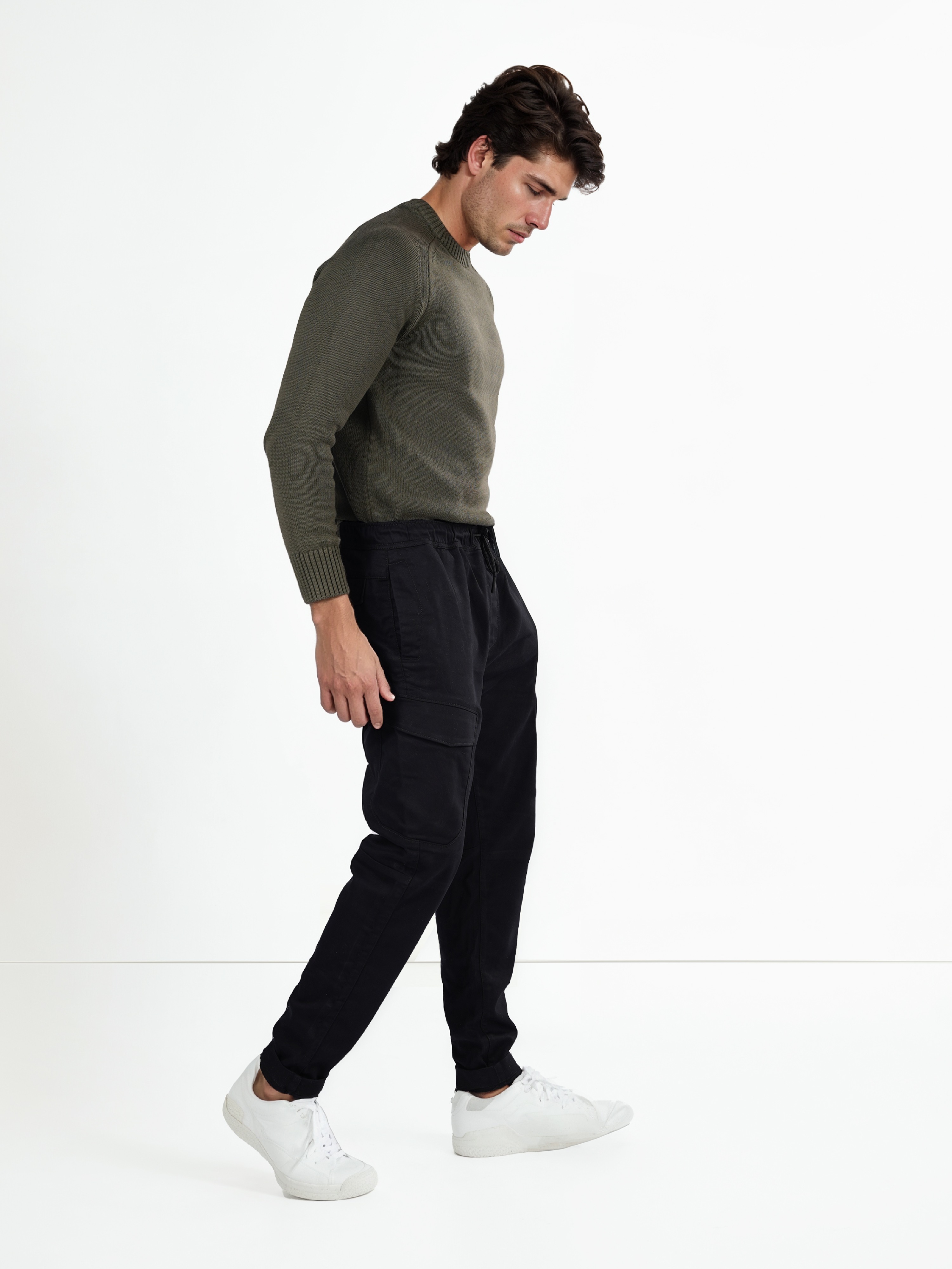 Celio Men Black Solid Slim Fit Cotton Cargo Trousers