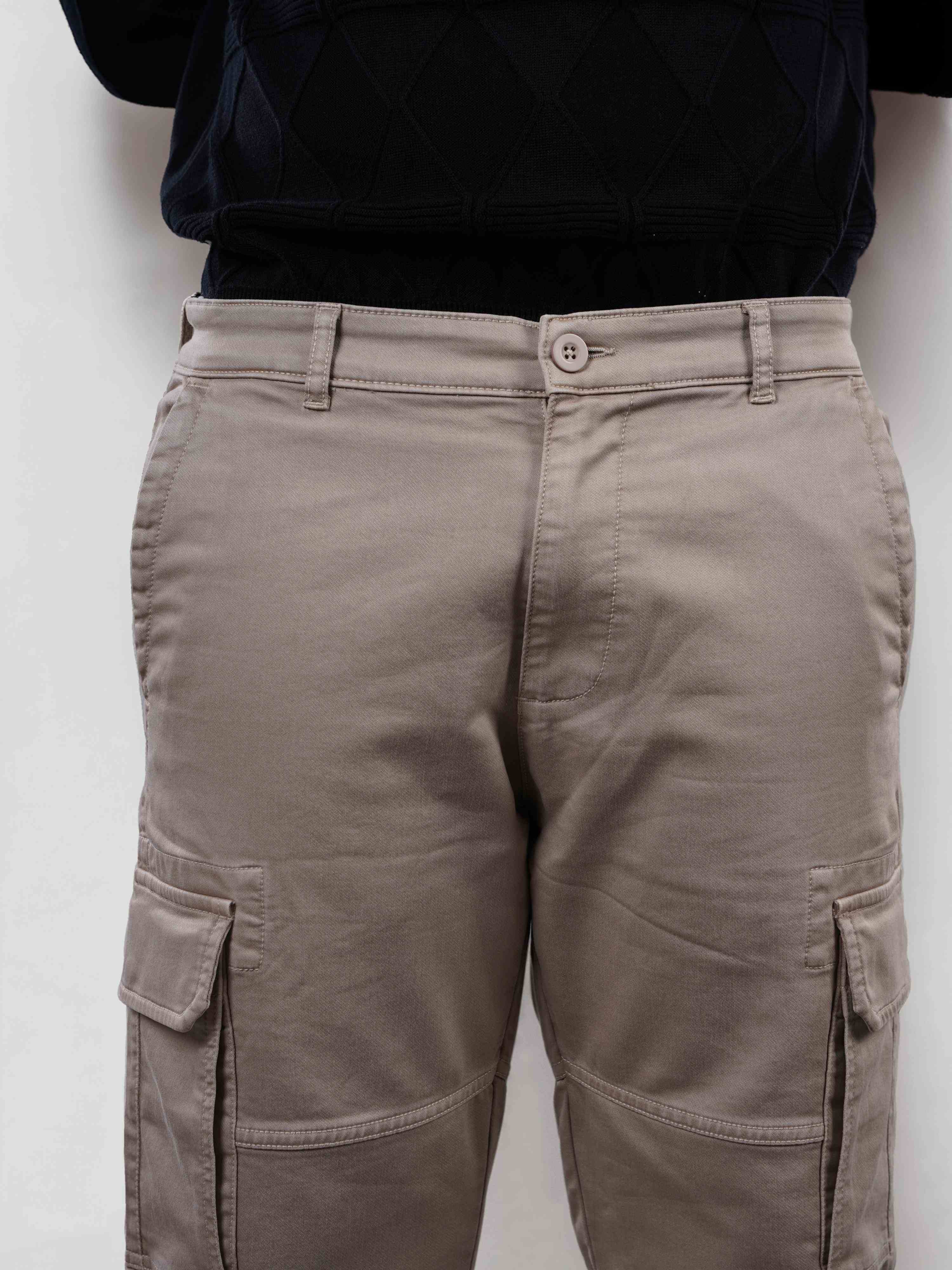Celio Men Beige Solid Straight Fit Cotton Cargo Jeans