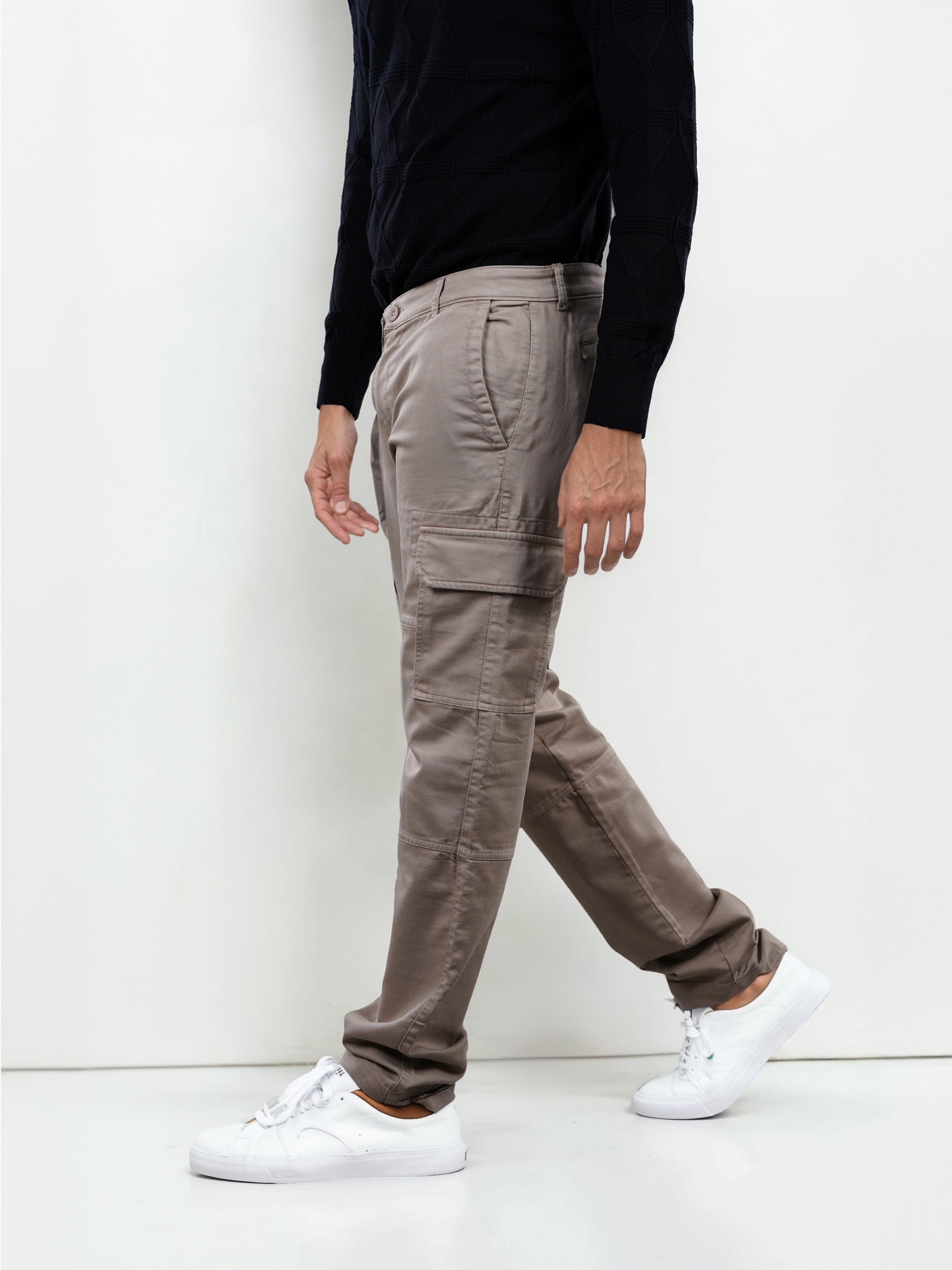 Celio Men Beige Solid Straight Fit Cotton Cargo Jeans