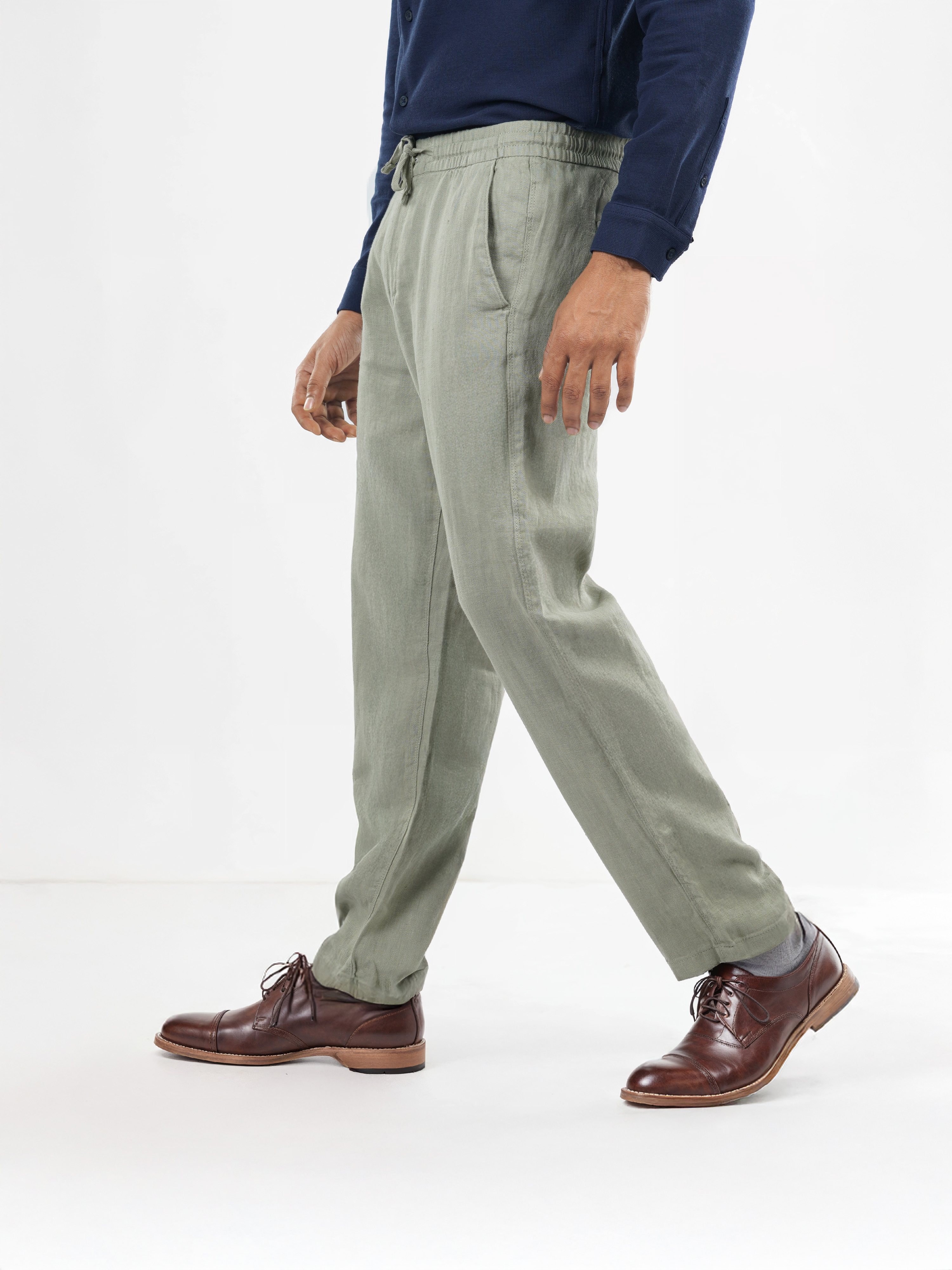 Celio Men Green Solid Straight Fit Linen Trousers