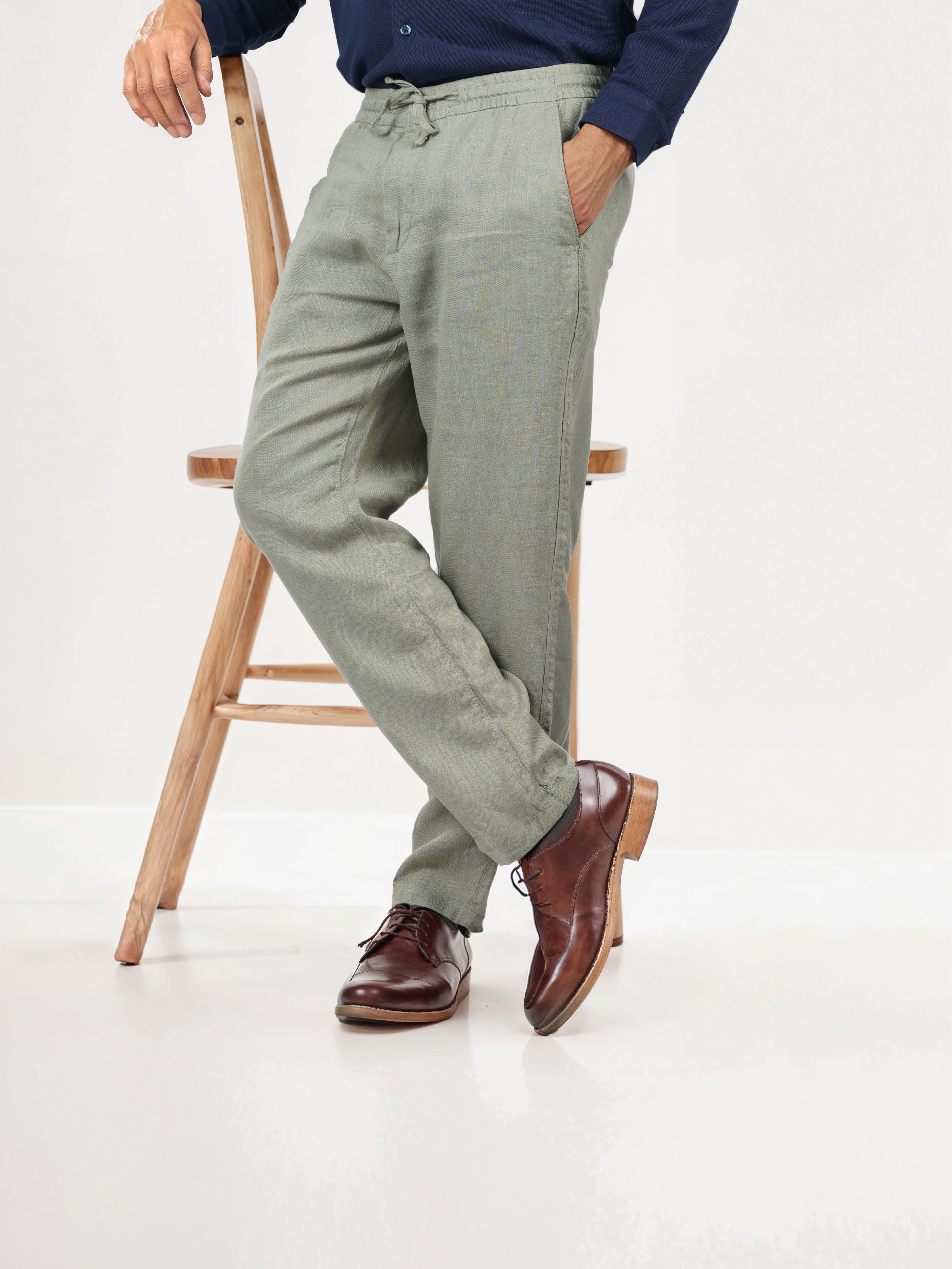 Celio Men Green Solid Straight Fit Linen Trousers