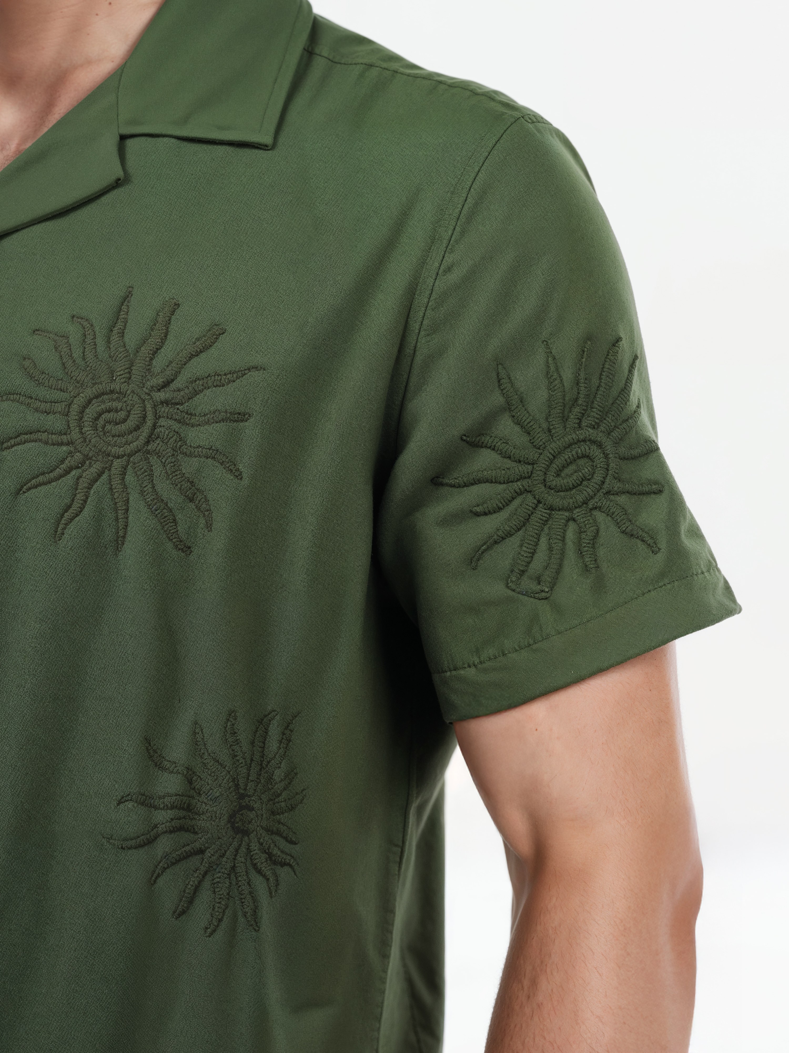 Celio Men Green Printed Regular Fit Cotton Shirt