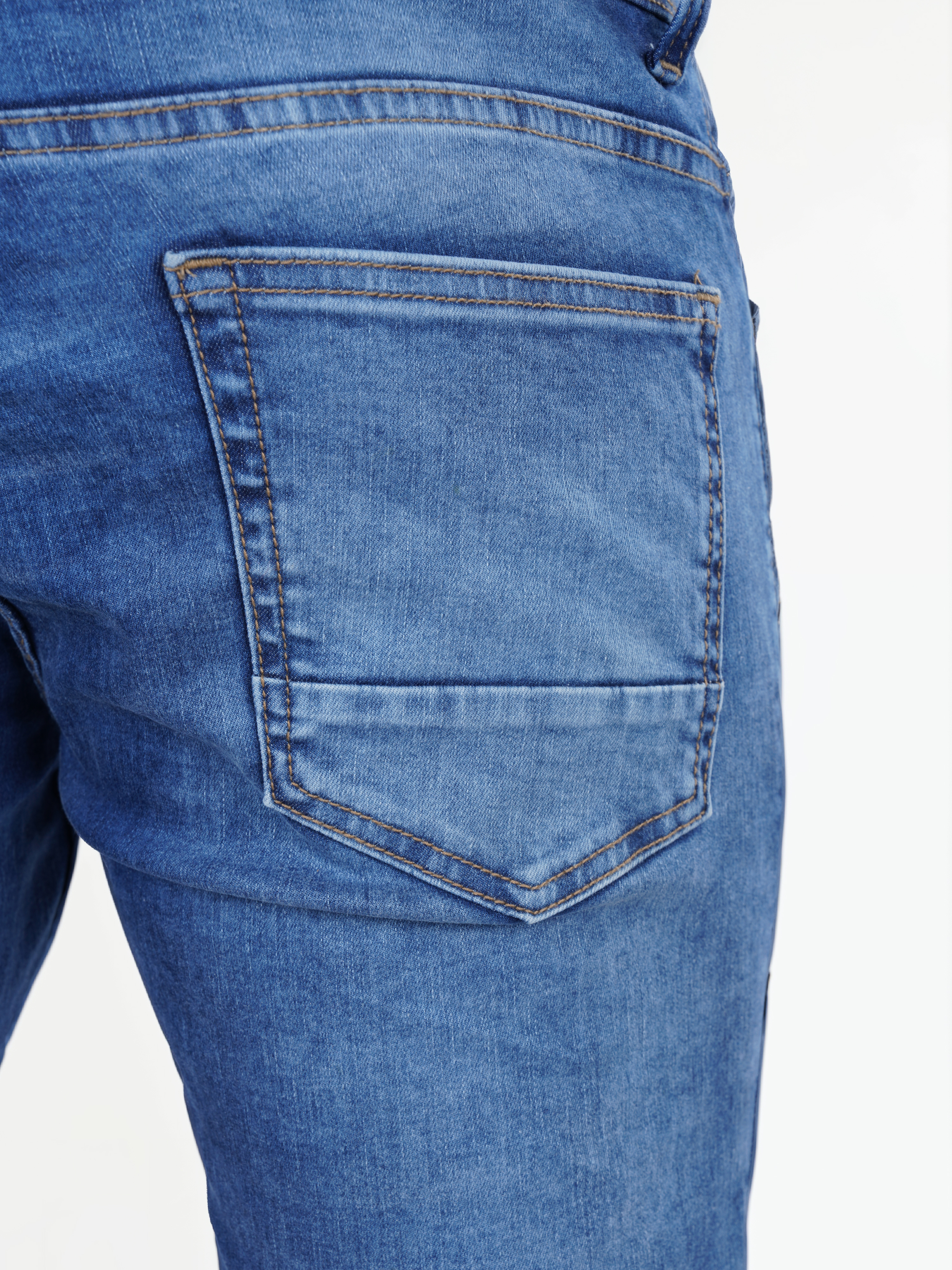 Celio Men Grey Solid Regular Fit Cotton-Blend Jeans