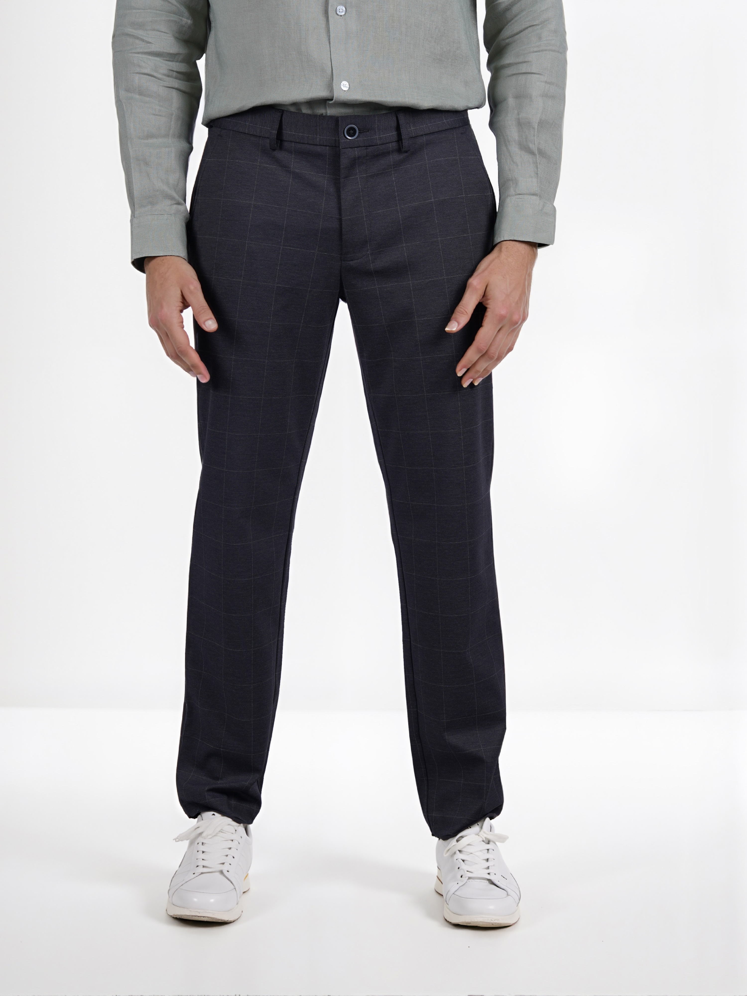 Celio Men Grey Checked Slim Fit Polyester Fashion Trouser