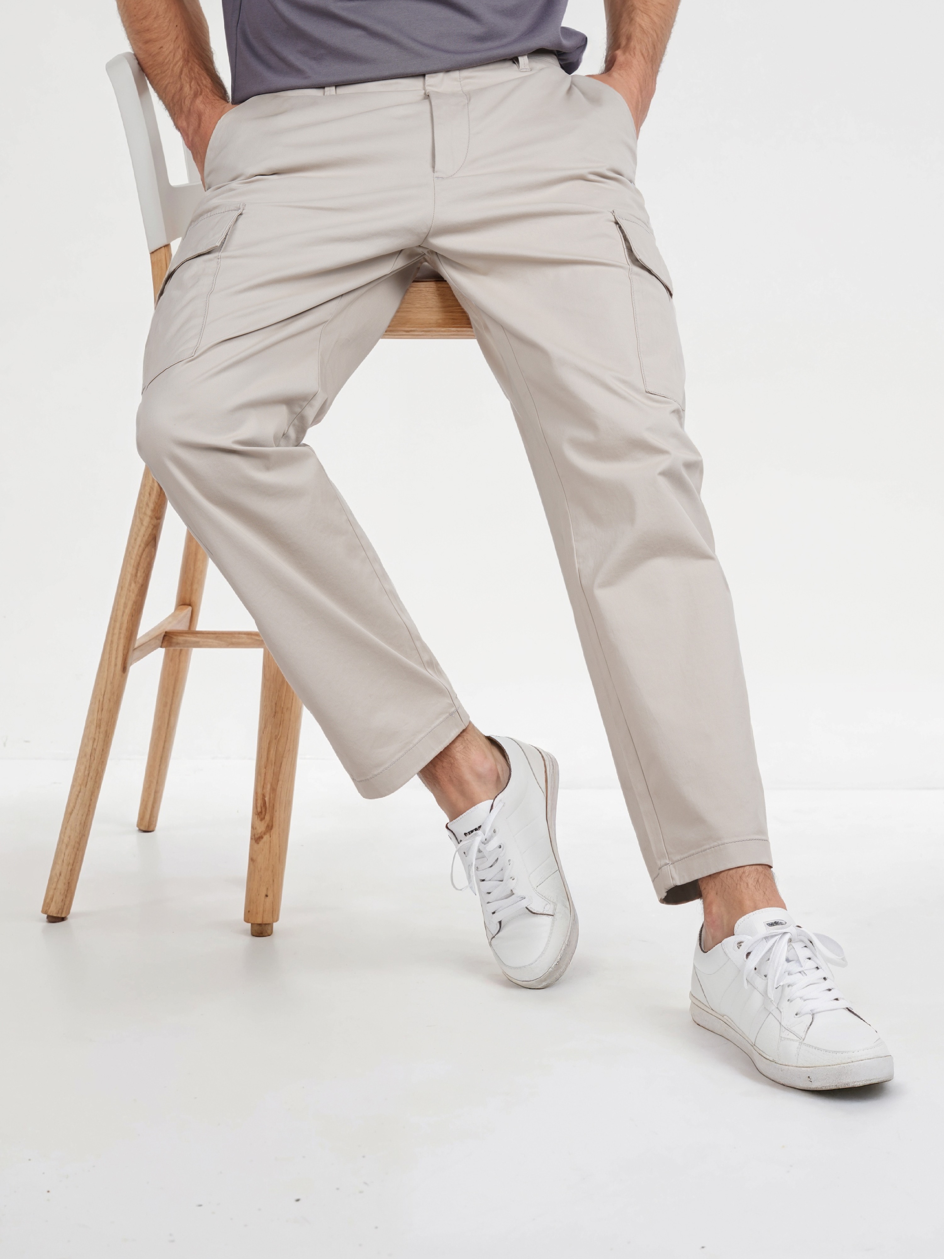 Celio Men Beige Solid Regular Fit Cotton Cargos
