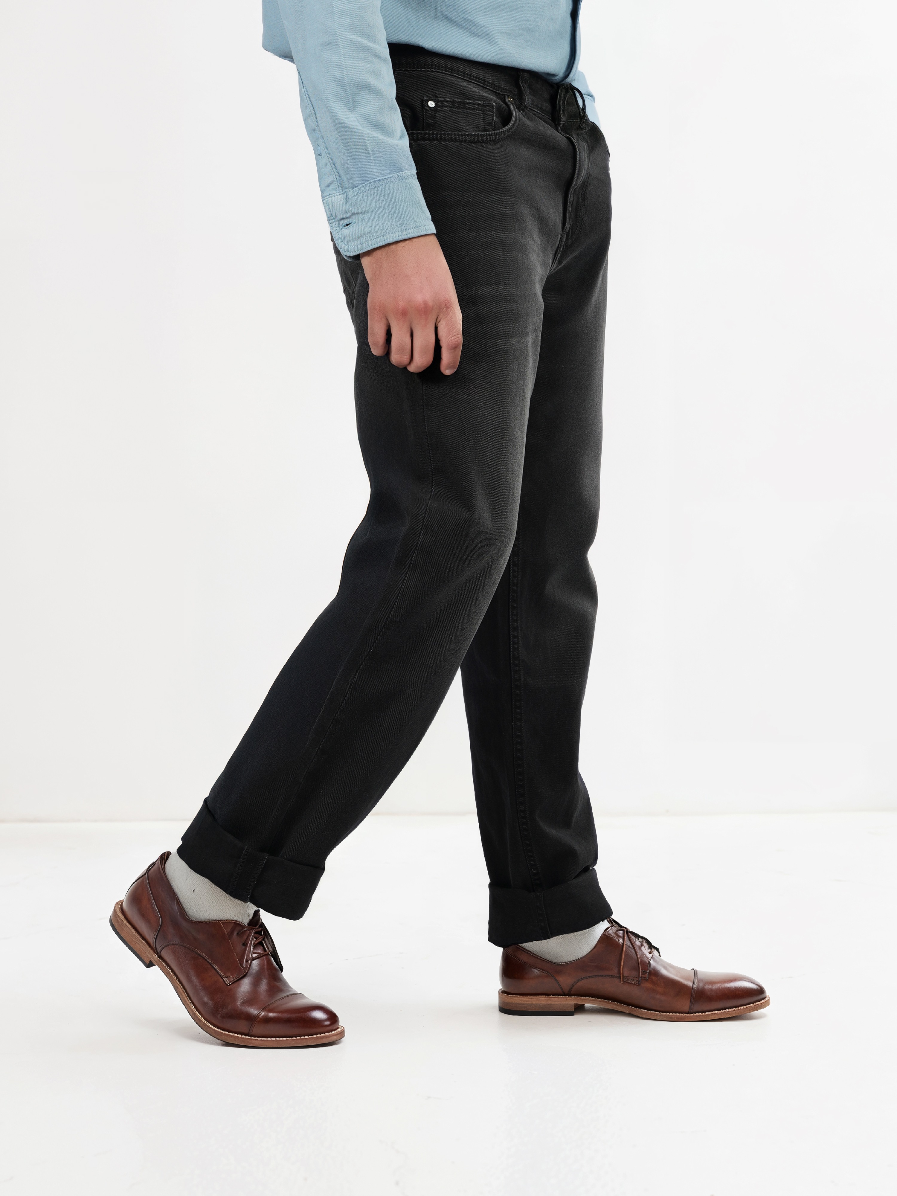 Celio Men Black Solid Relaxed Fit Cotton Jeans